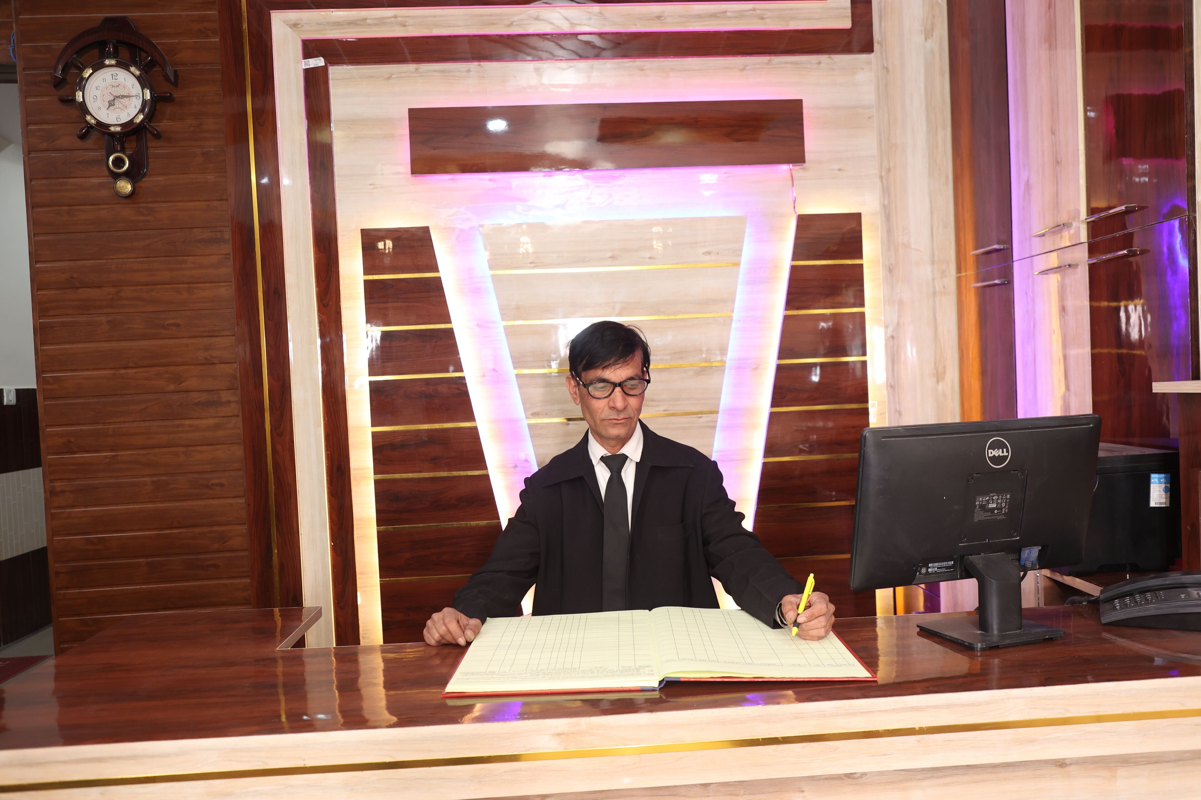 Hotel Rudreshwar