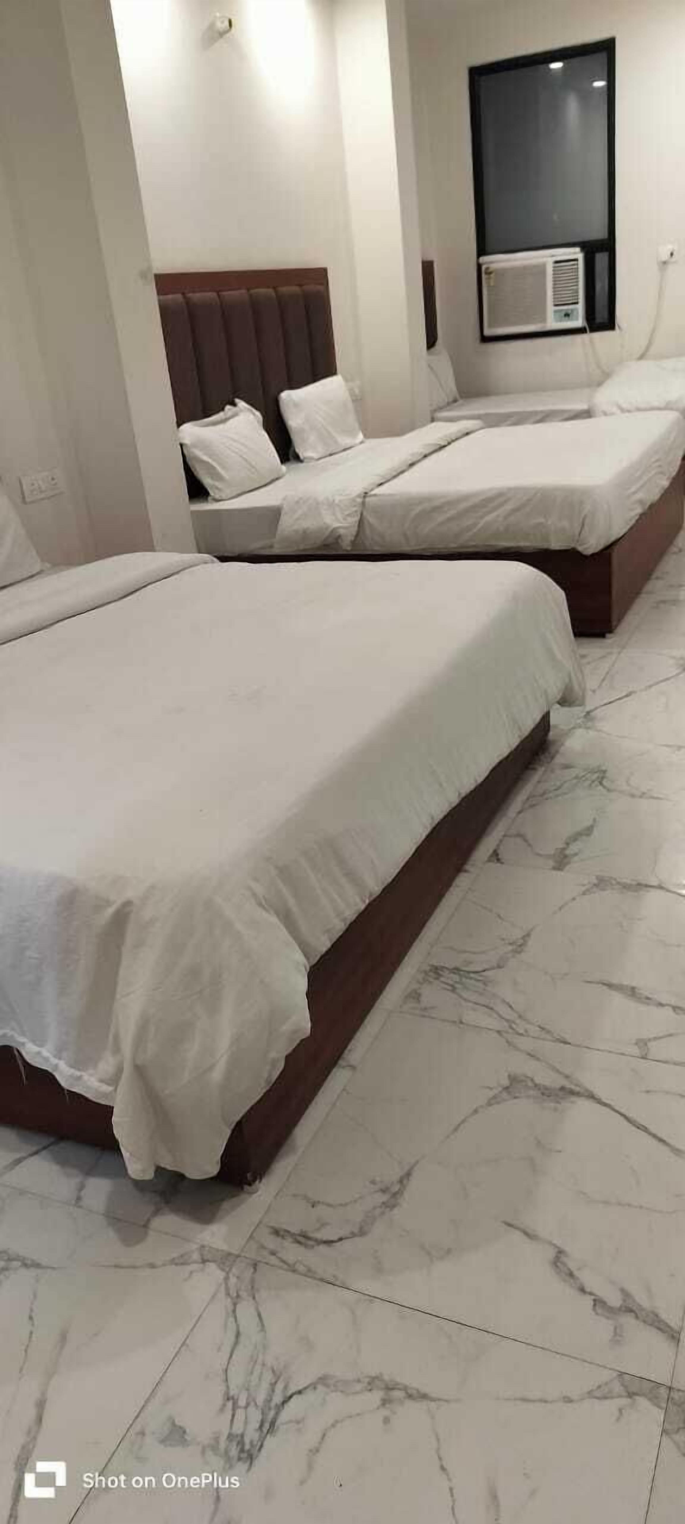 Shrivari Kaushik Palace