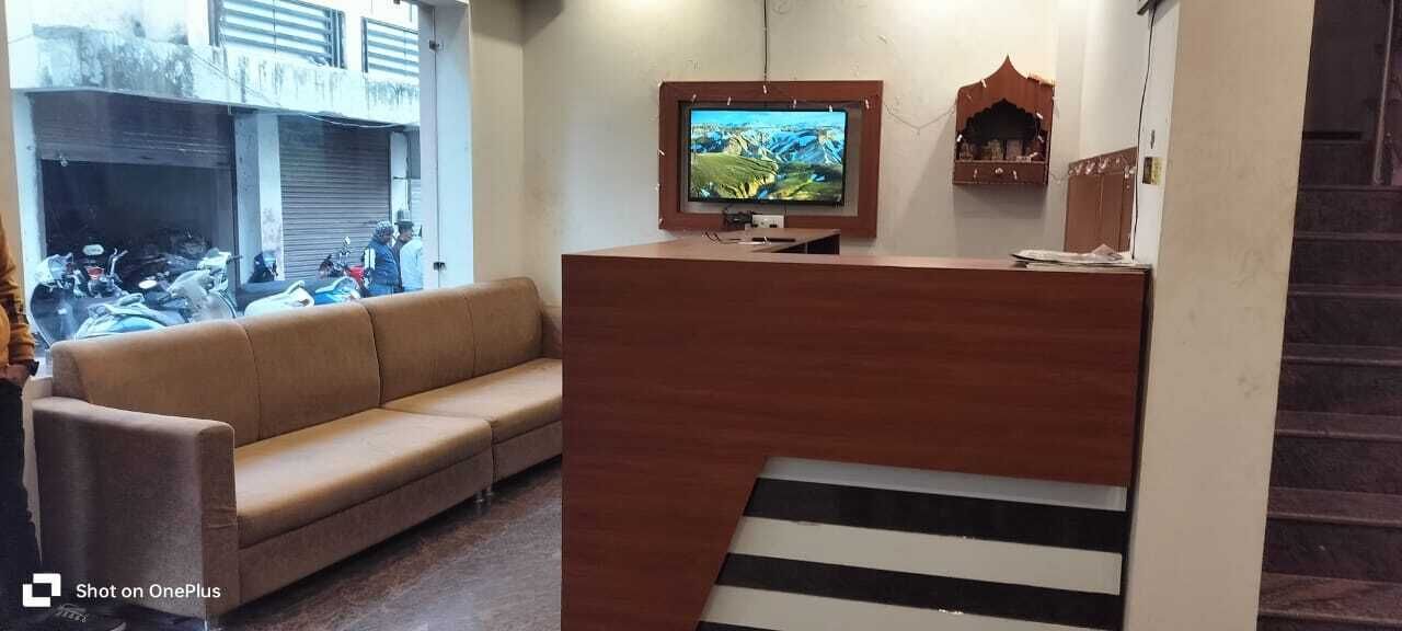 Shrivari Kaushik Palace
