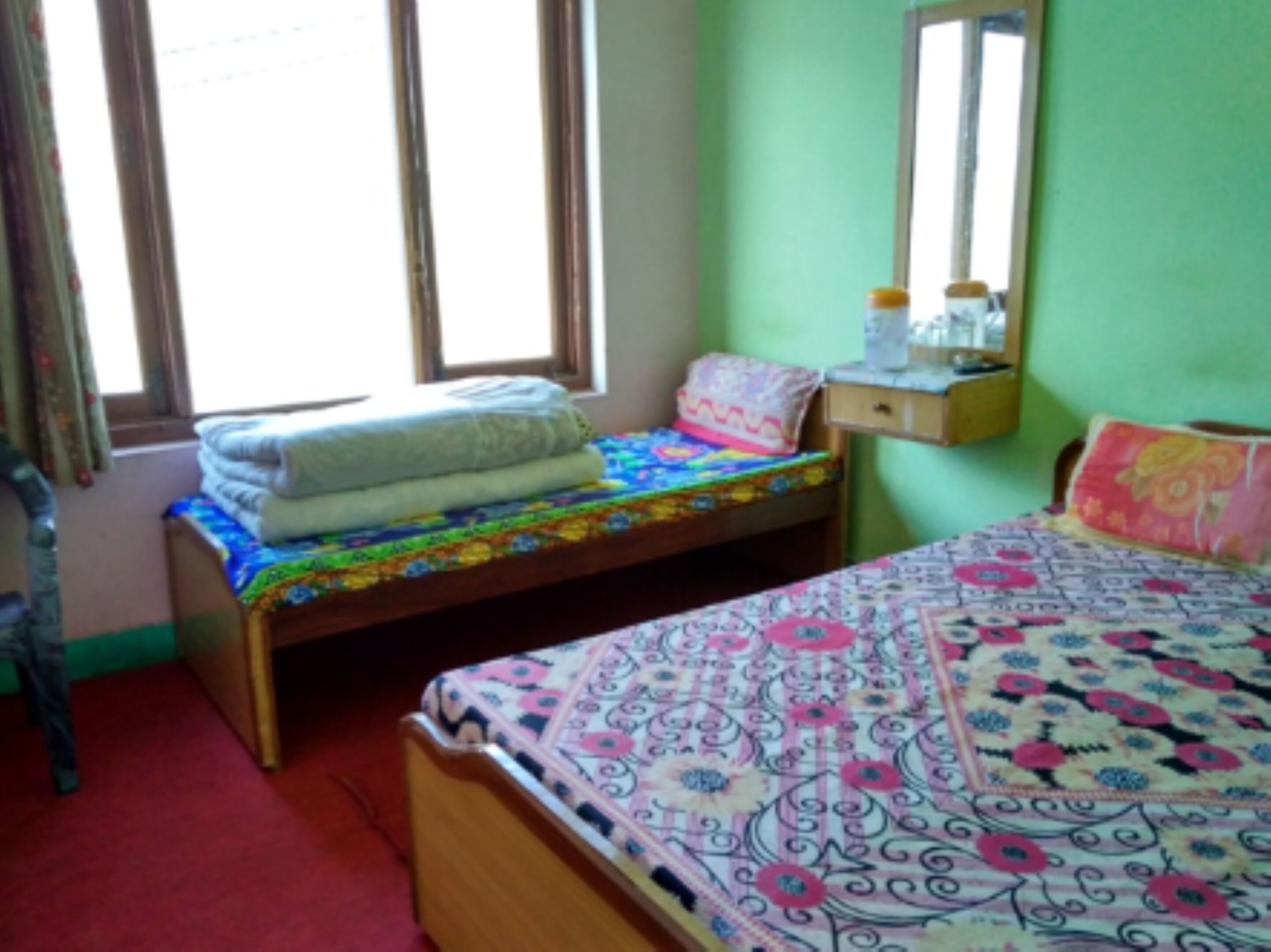 Hotel Himshikhar