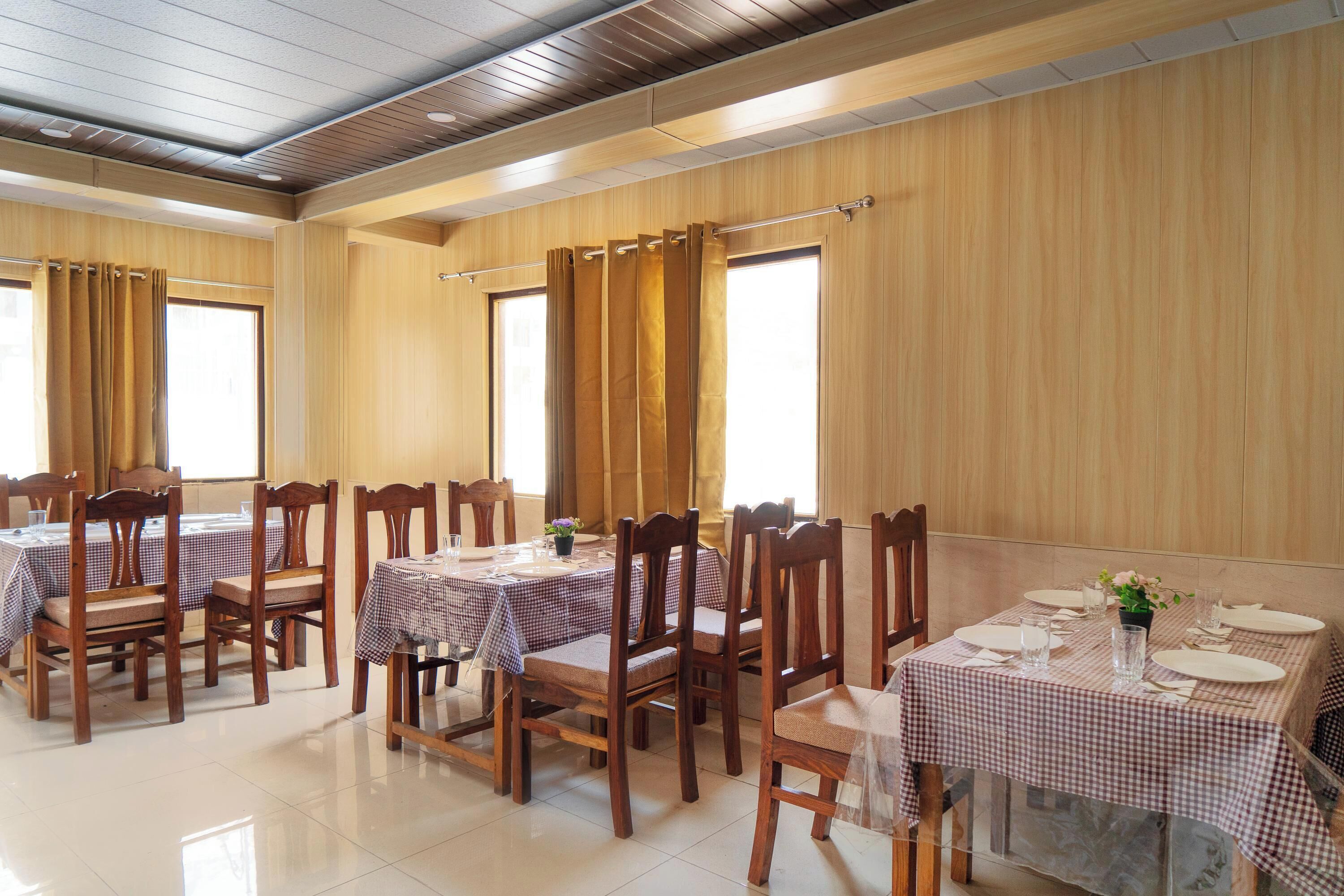 Hotel SNR Grand