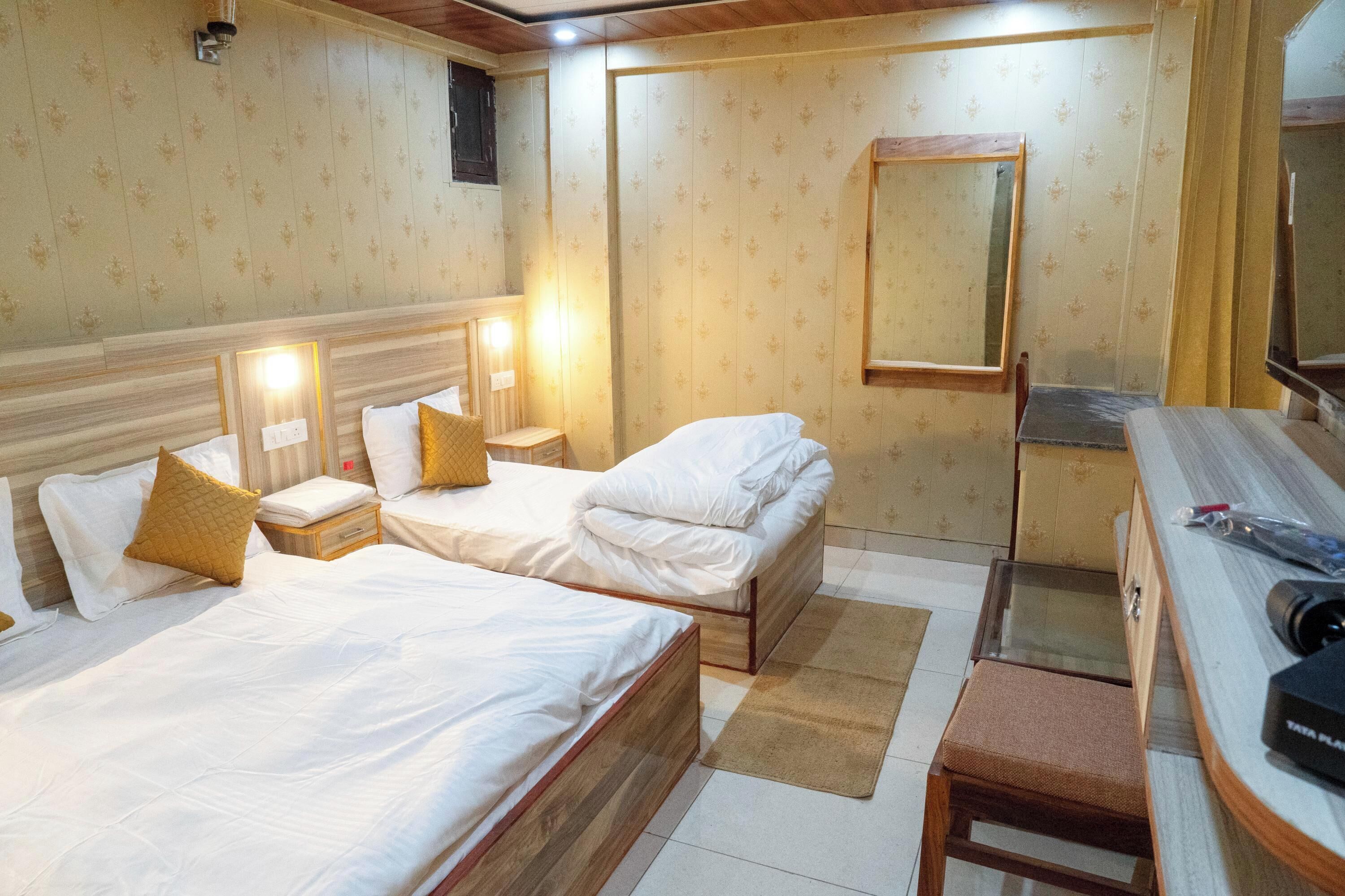Hotel SNR Grand