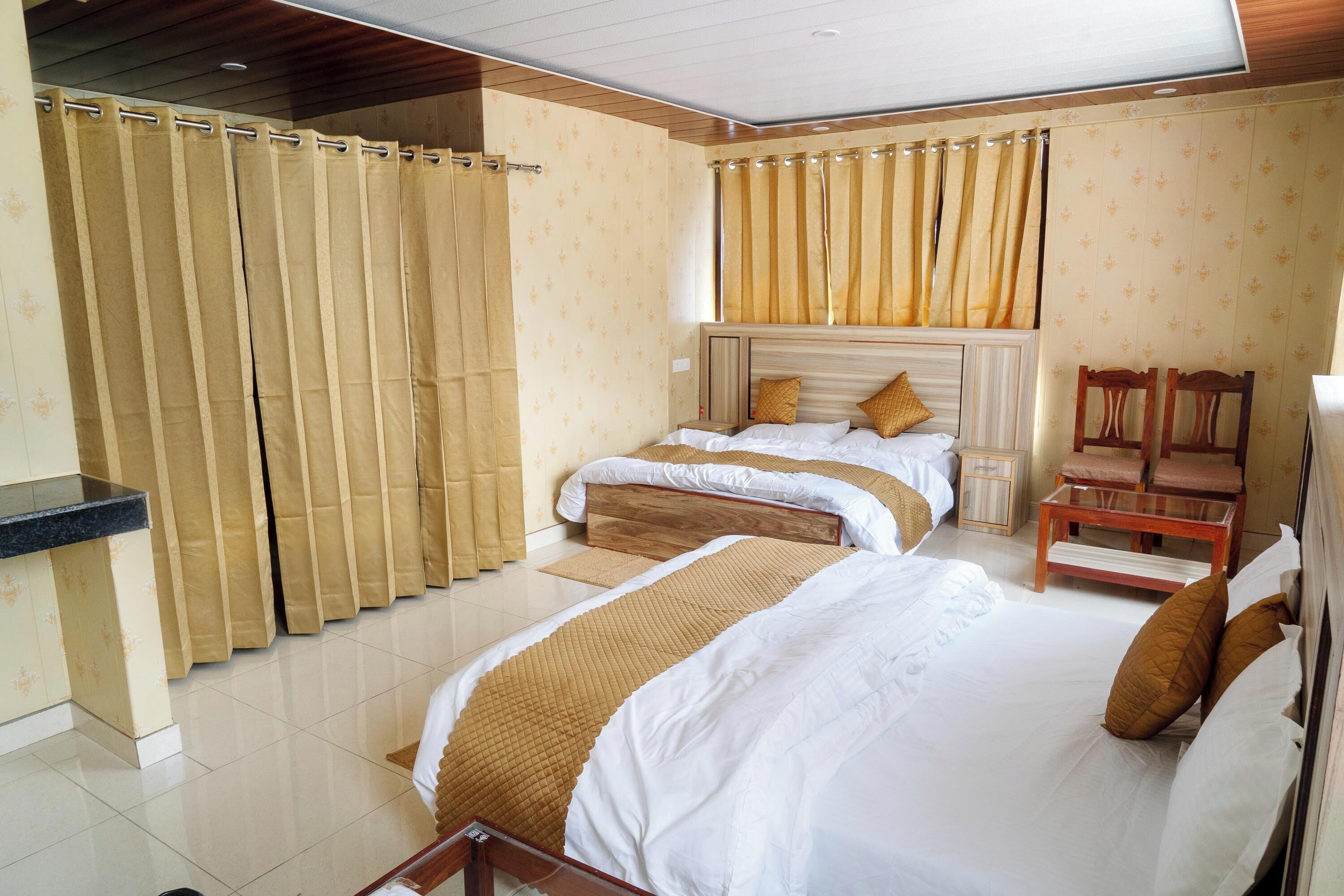 Hotel SNR Grand