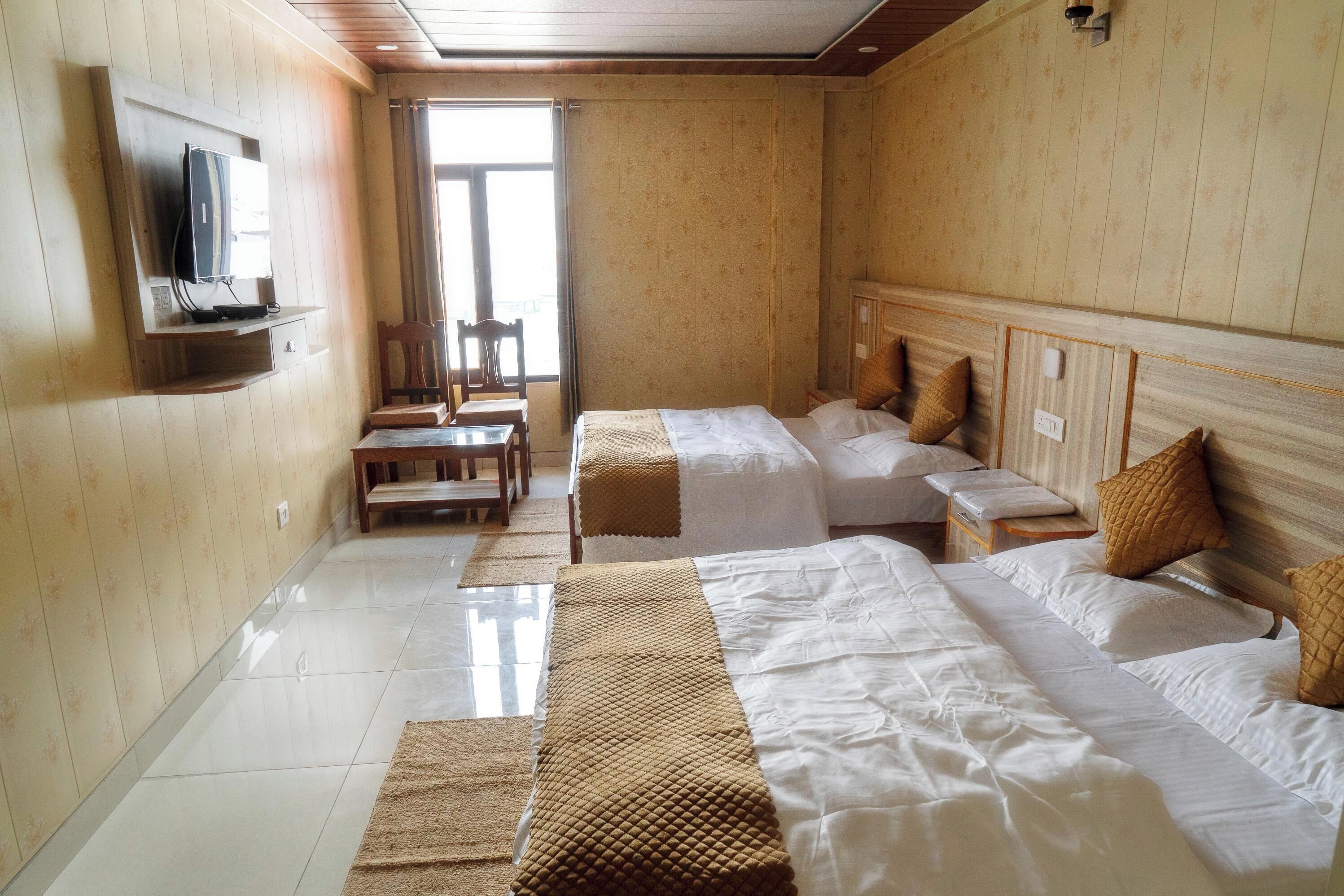 Hotel SNR Grand