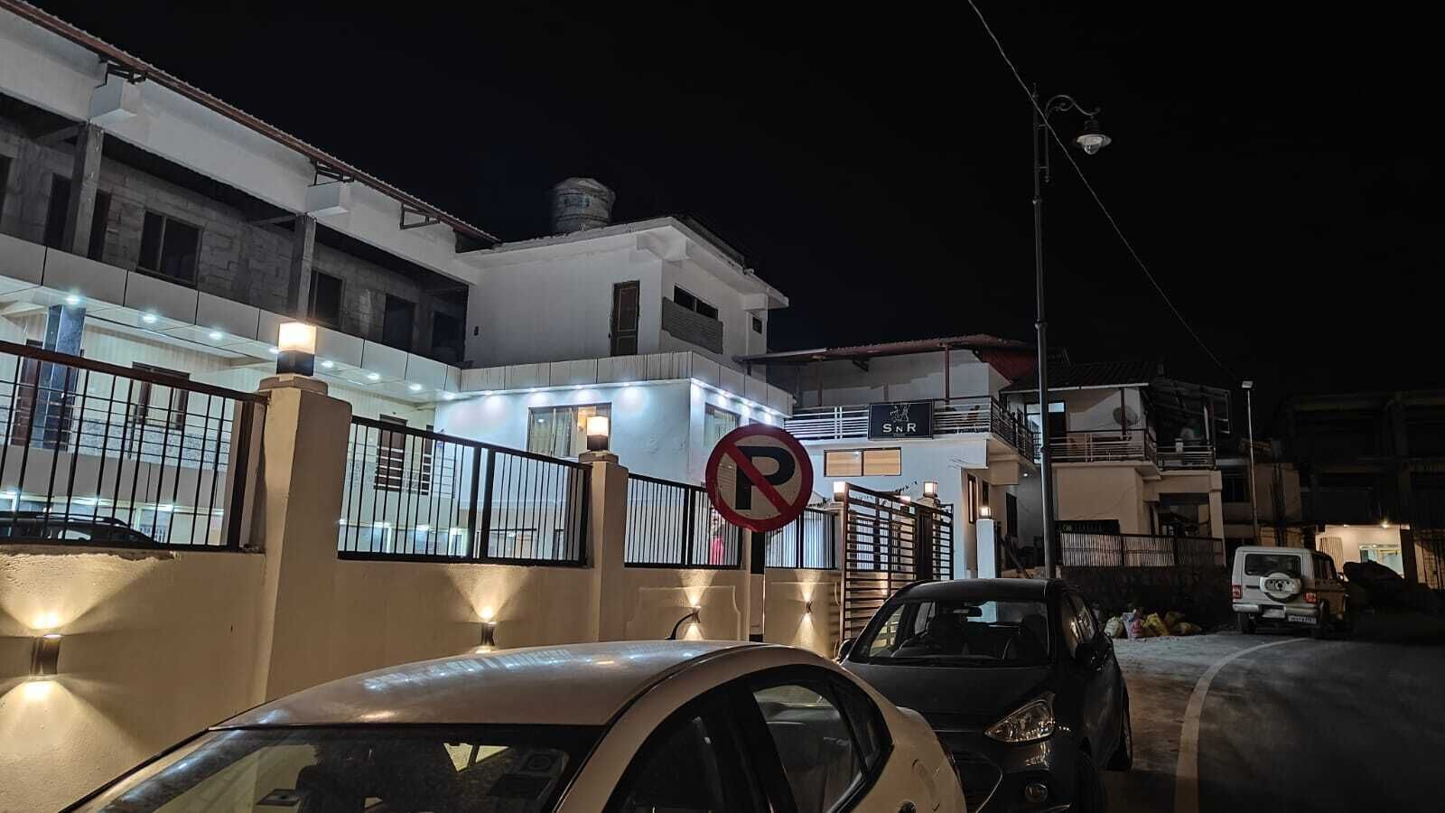 Hotel SNR Grand