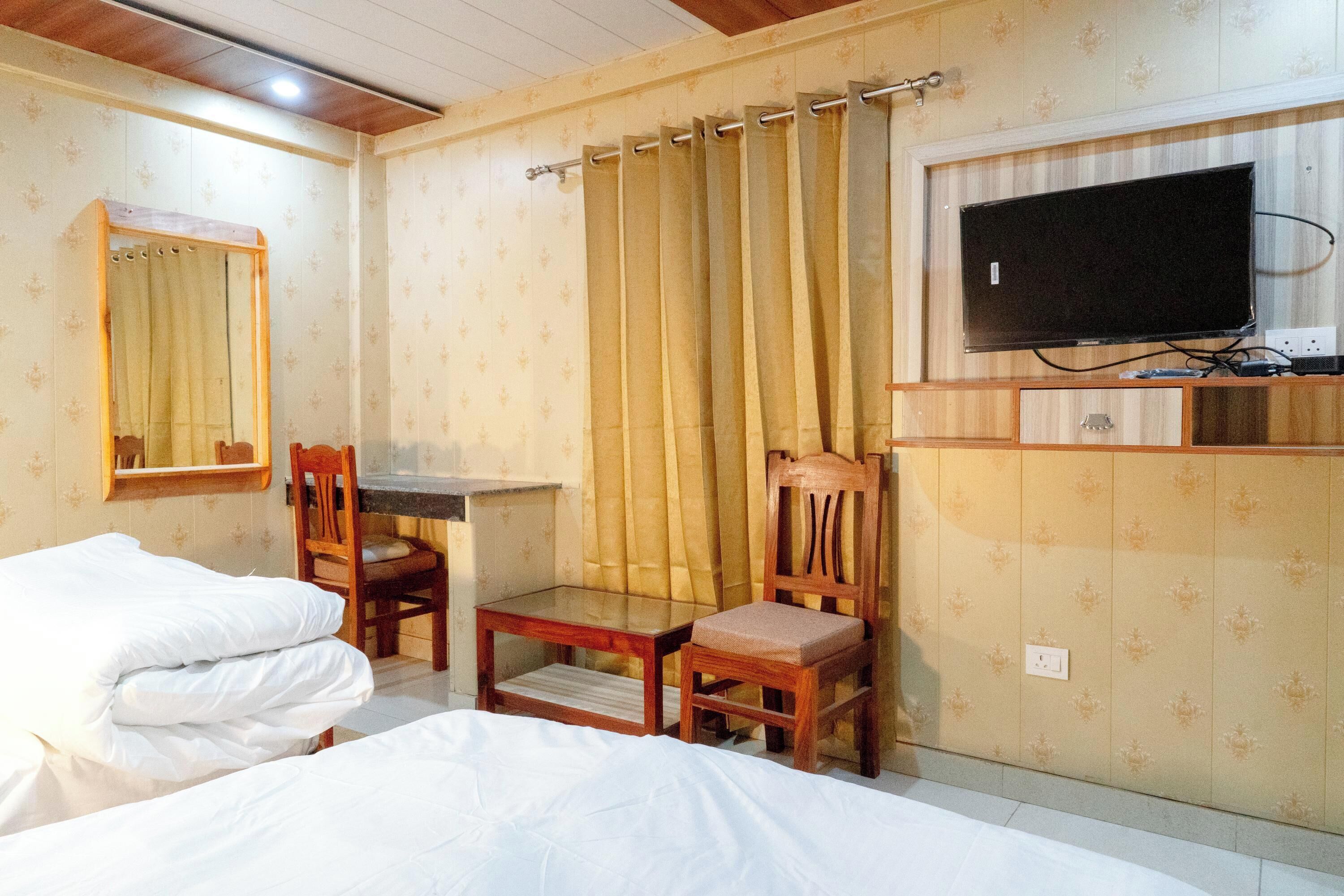 Hotel SNR Grand