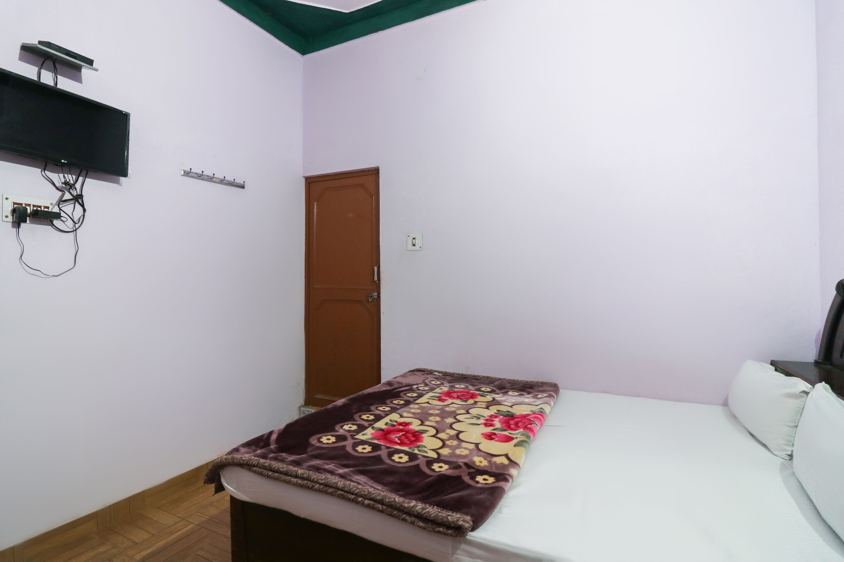 New Shiv Shakti by OYO Rooms