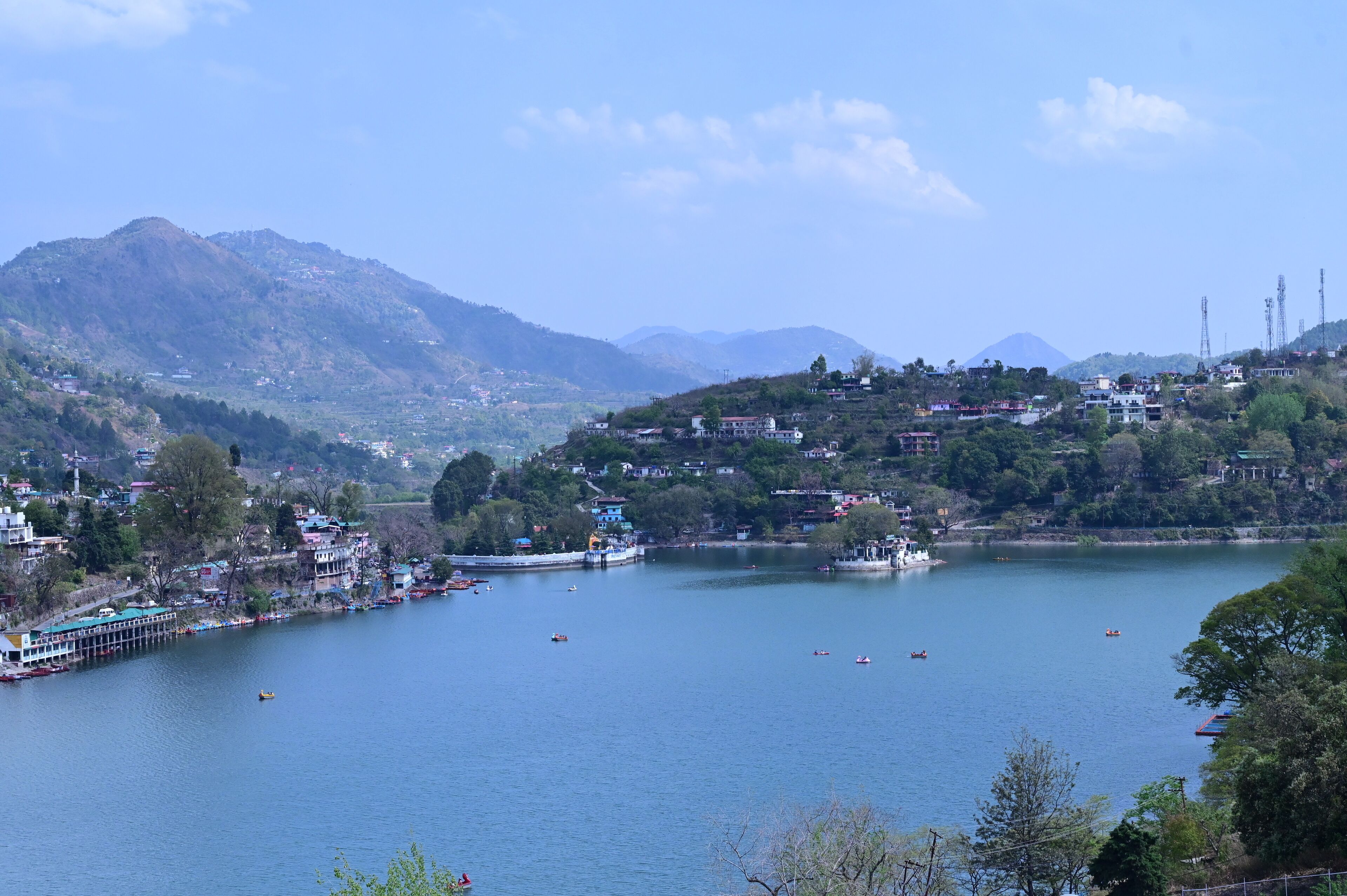 Hibiscus Lake View Hotel