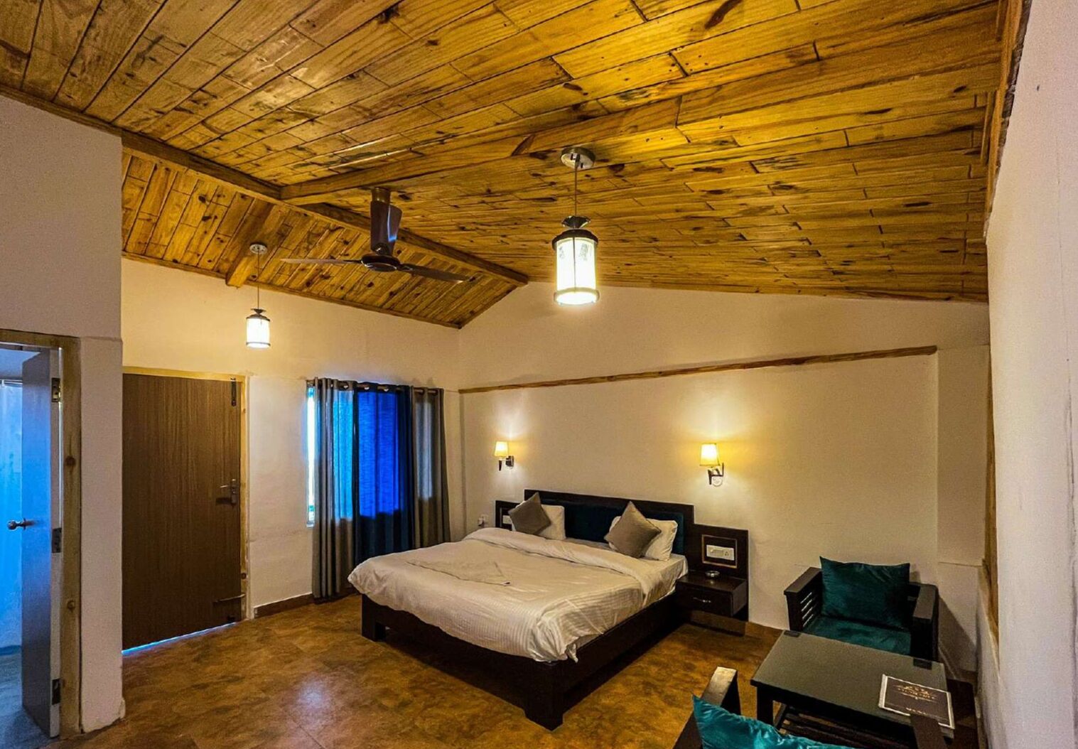 Stoneshed Resort & Hotel