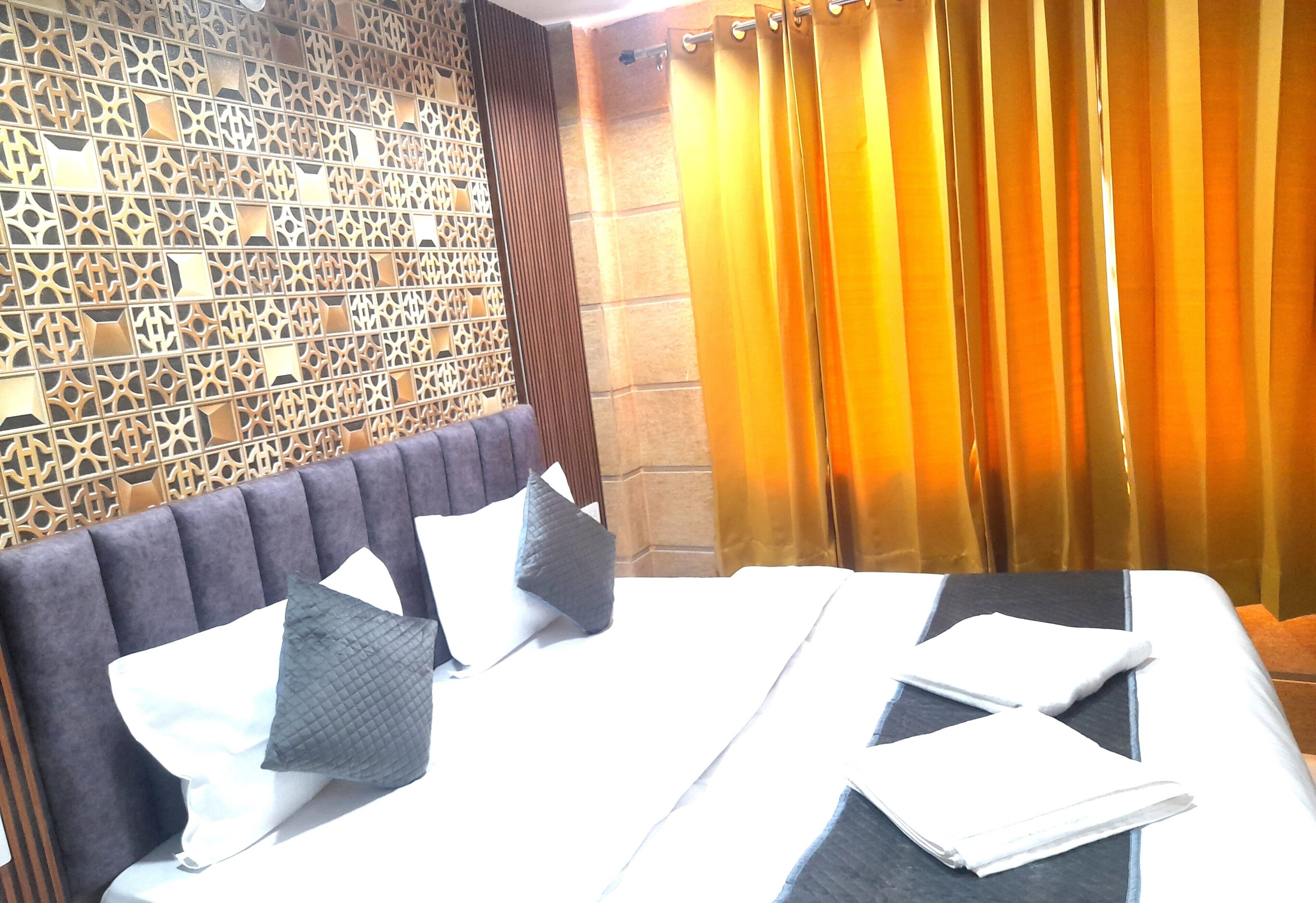 Hotel Asha Delight