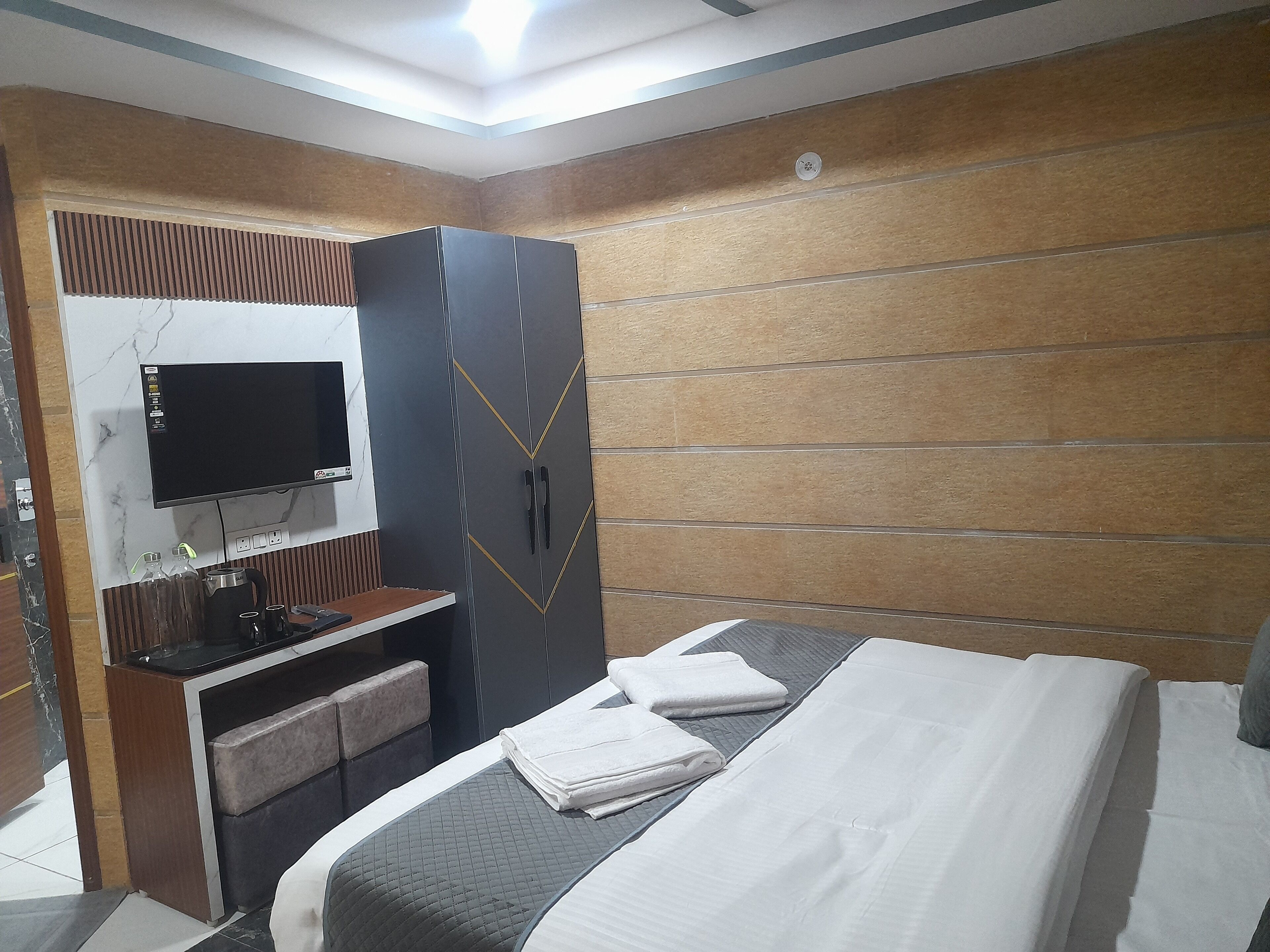 Hotel Asha Delight