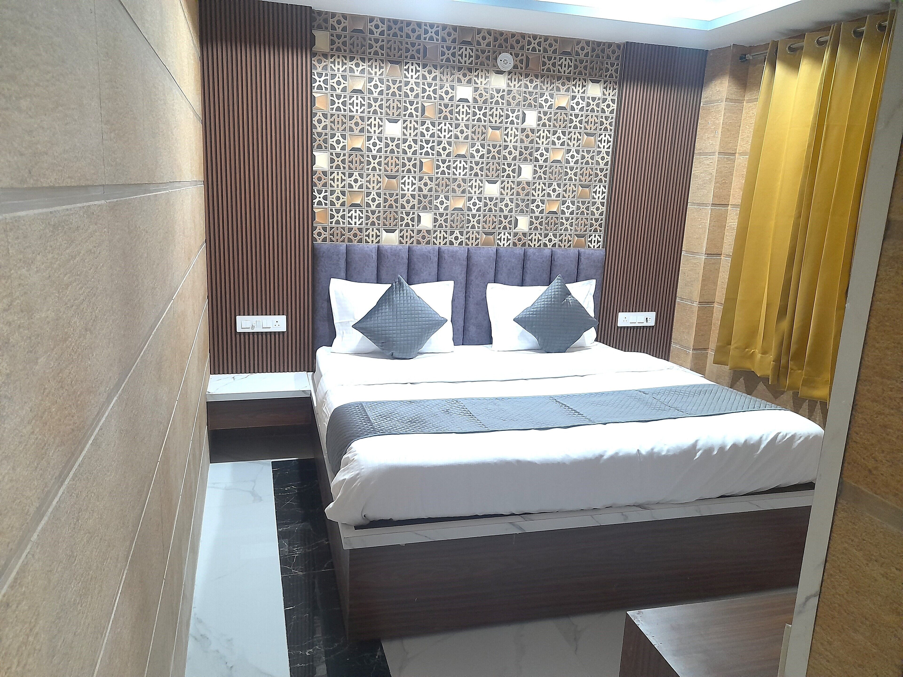 Hotel Asha Delight