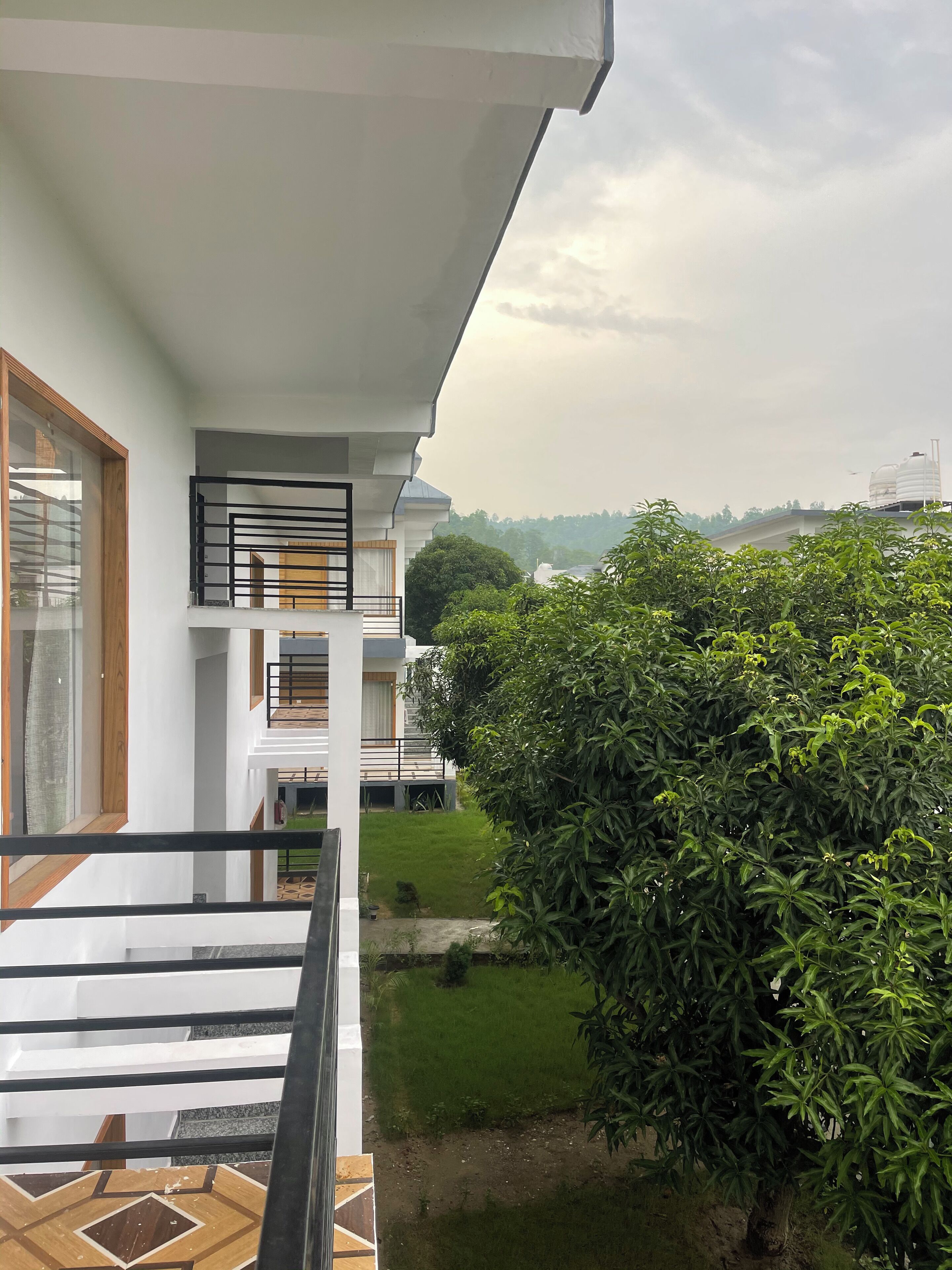 The White Oak Corbett Spa & Resort