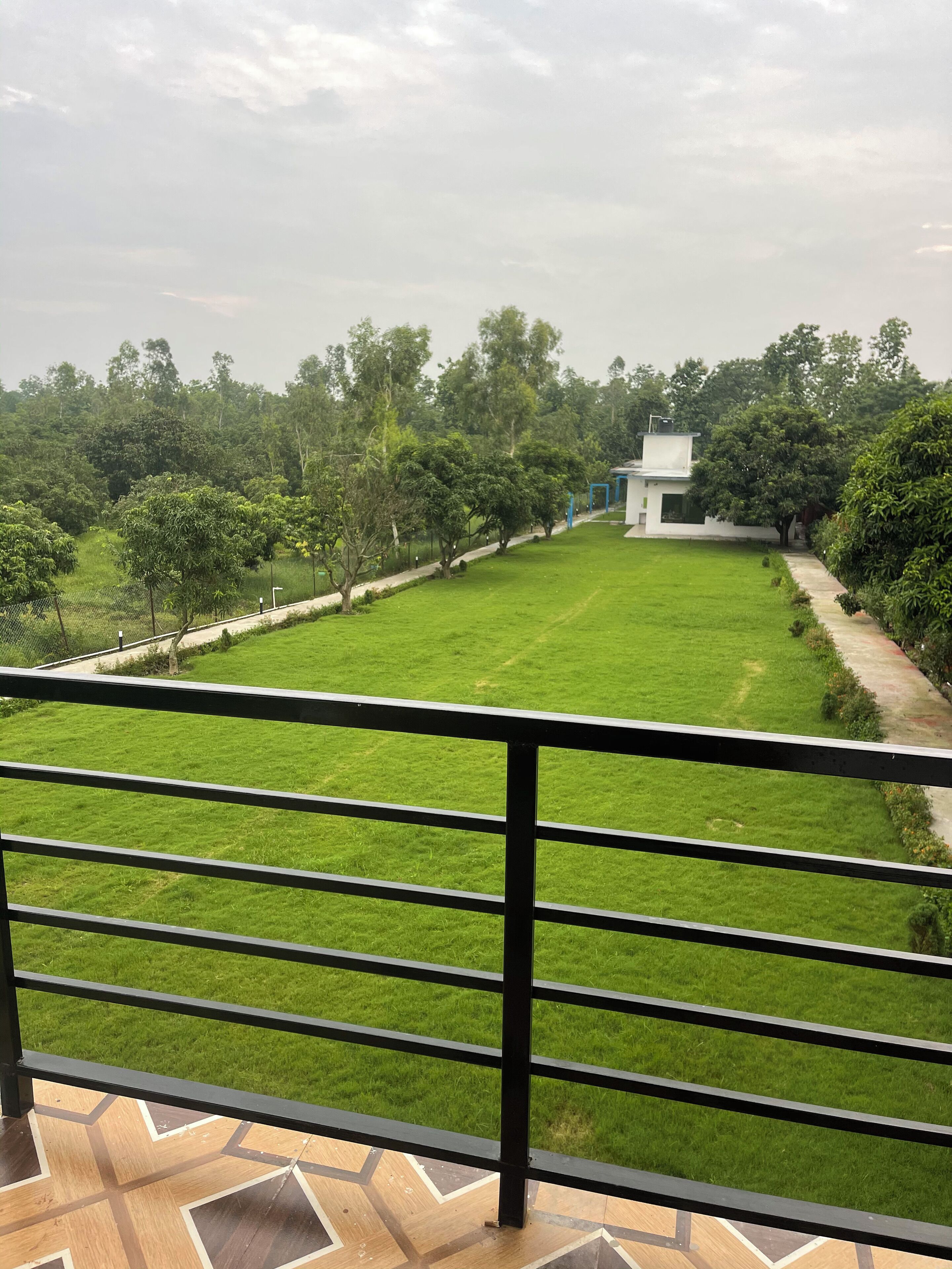 The White Oak Corbett Spa & Resort