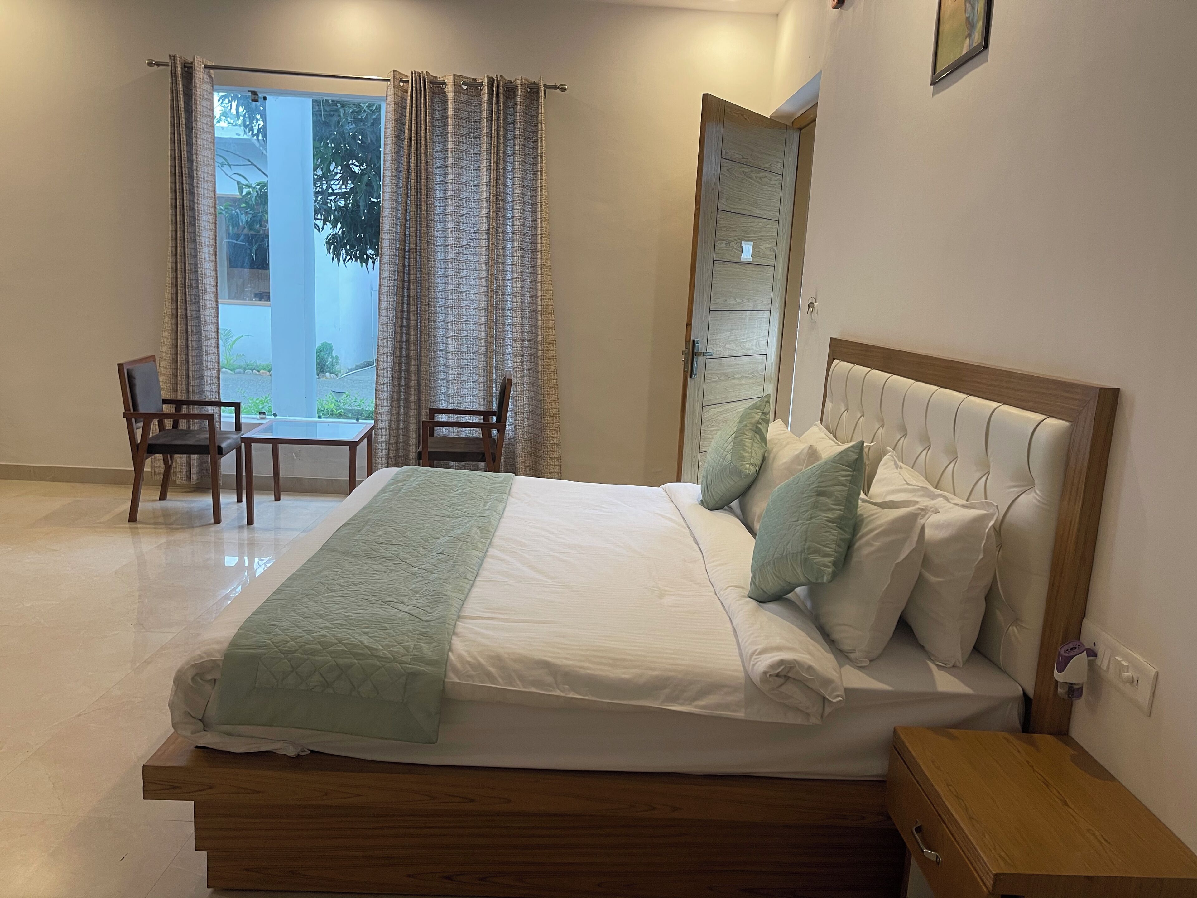 The White Oak Corbett Spa & Resort