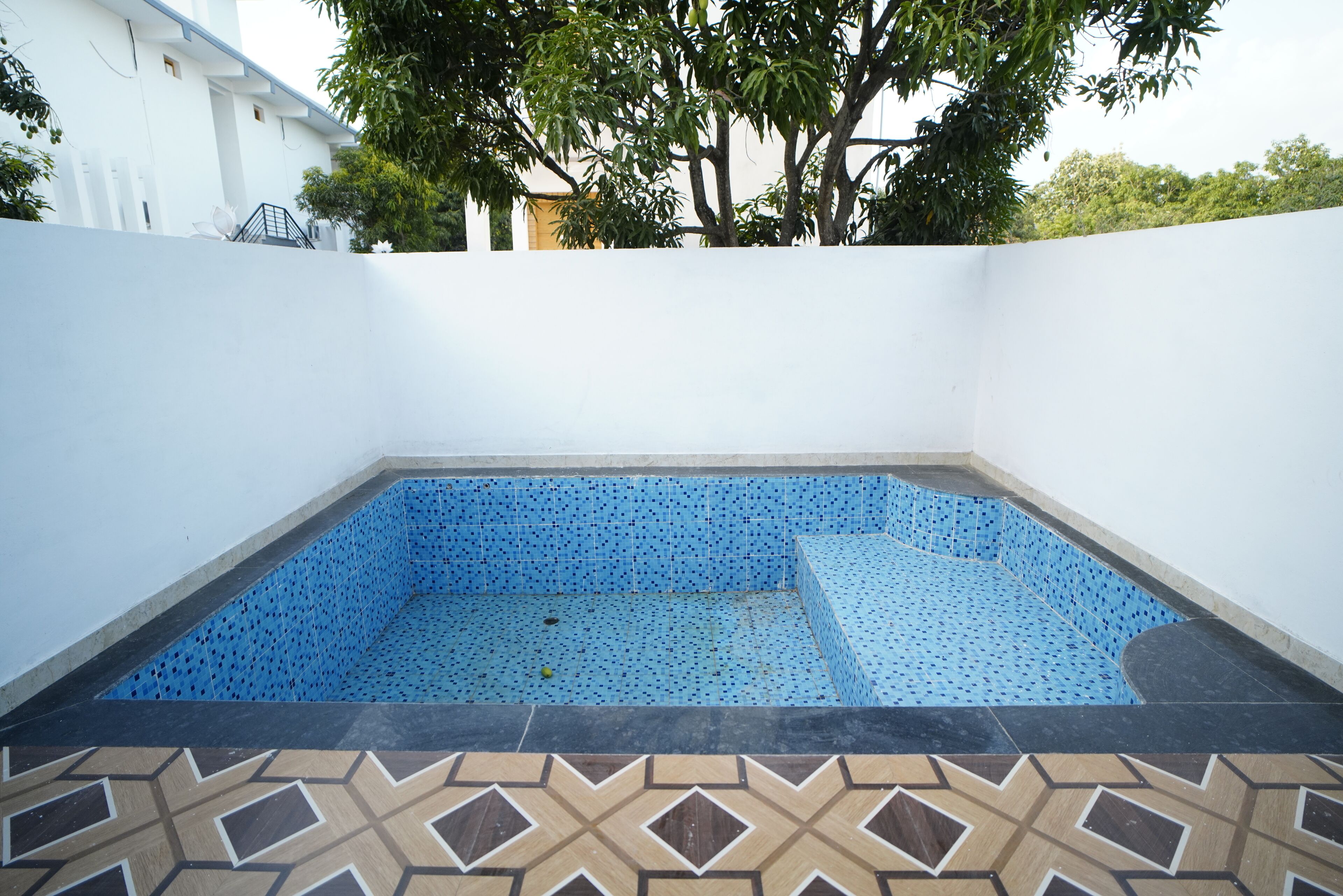 The White Oak Corbett Spa & Resort