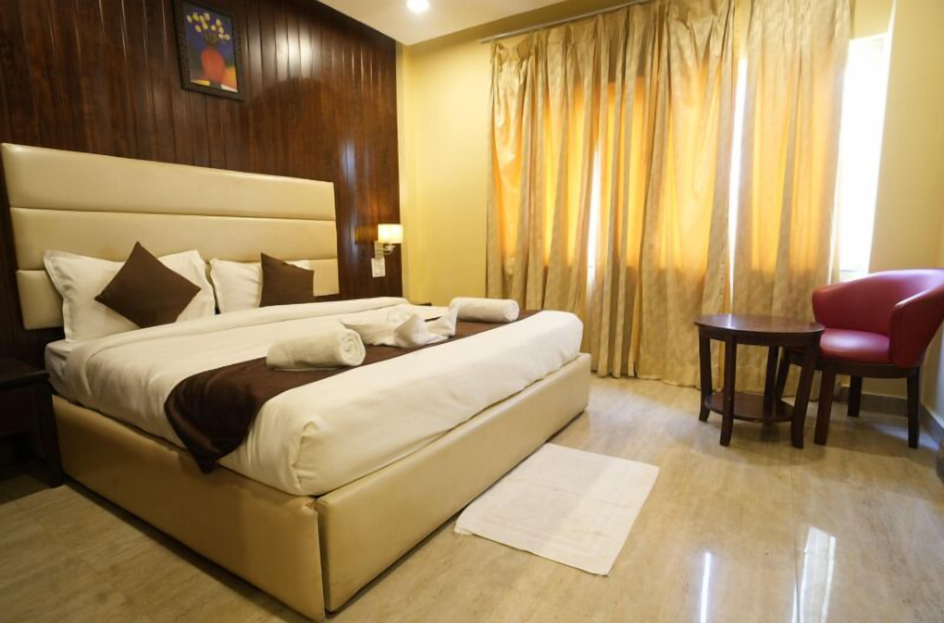 Hotel Royale Hills