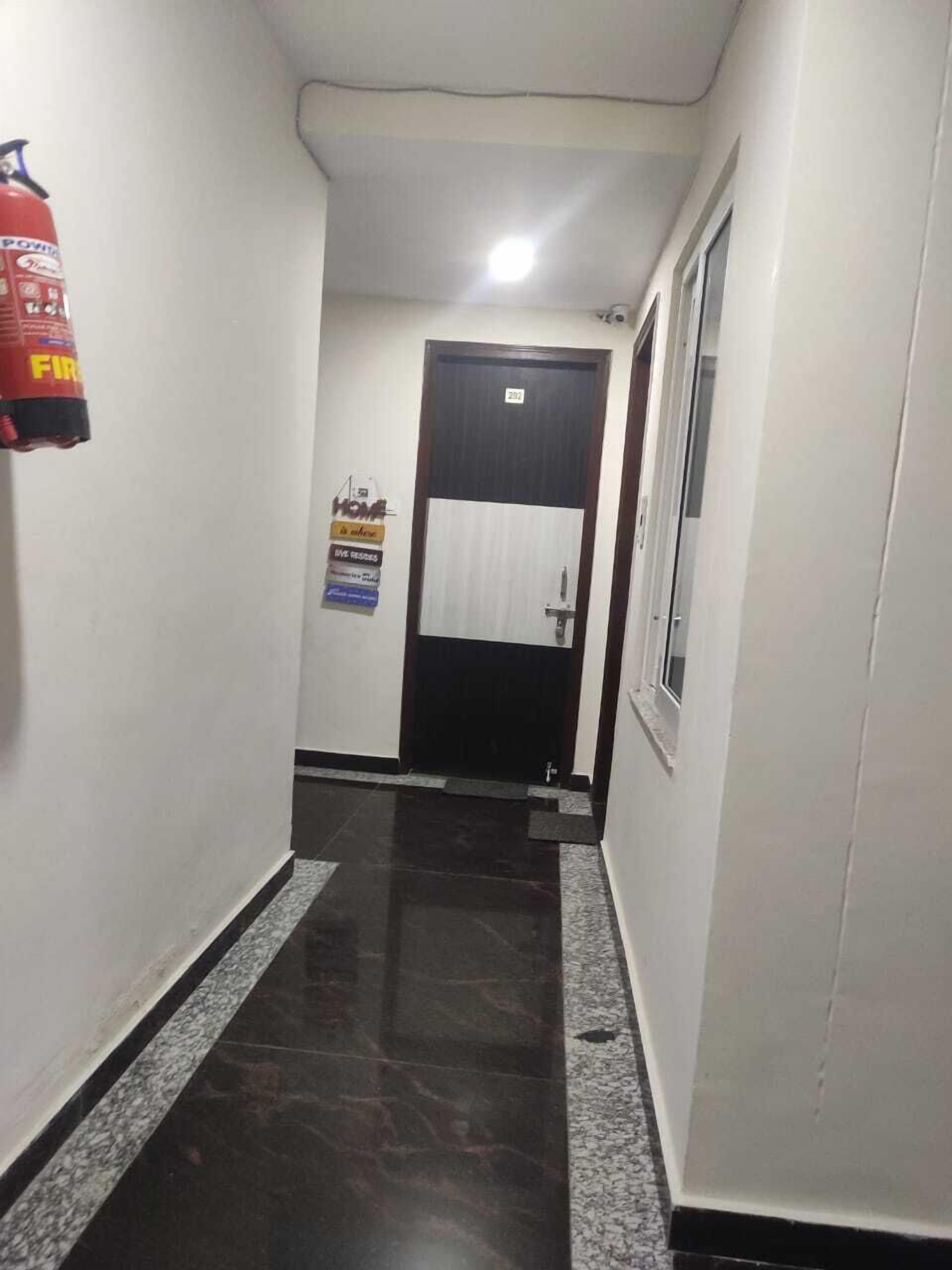 Tirath Hotel