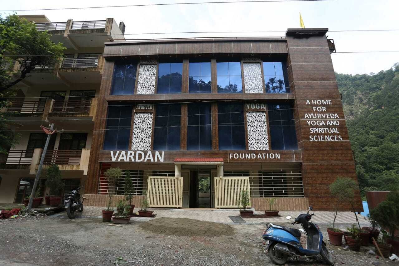 Vardan Hotel  Ayurveda  Stay
