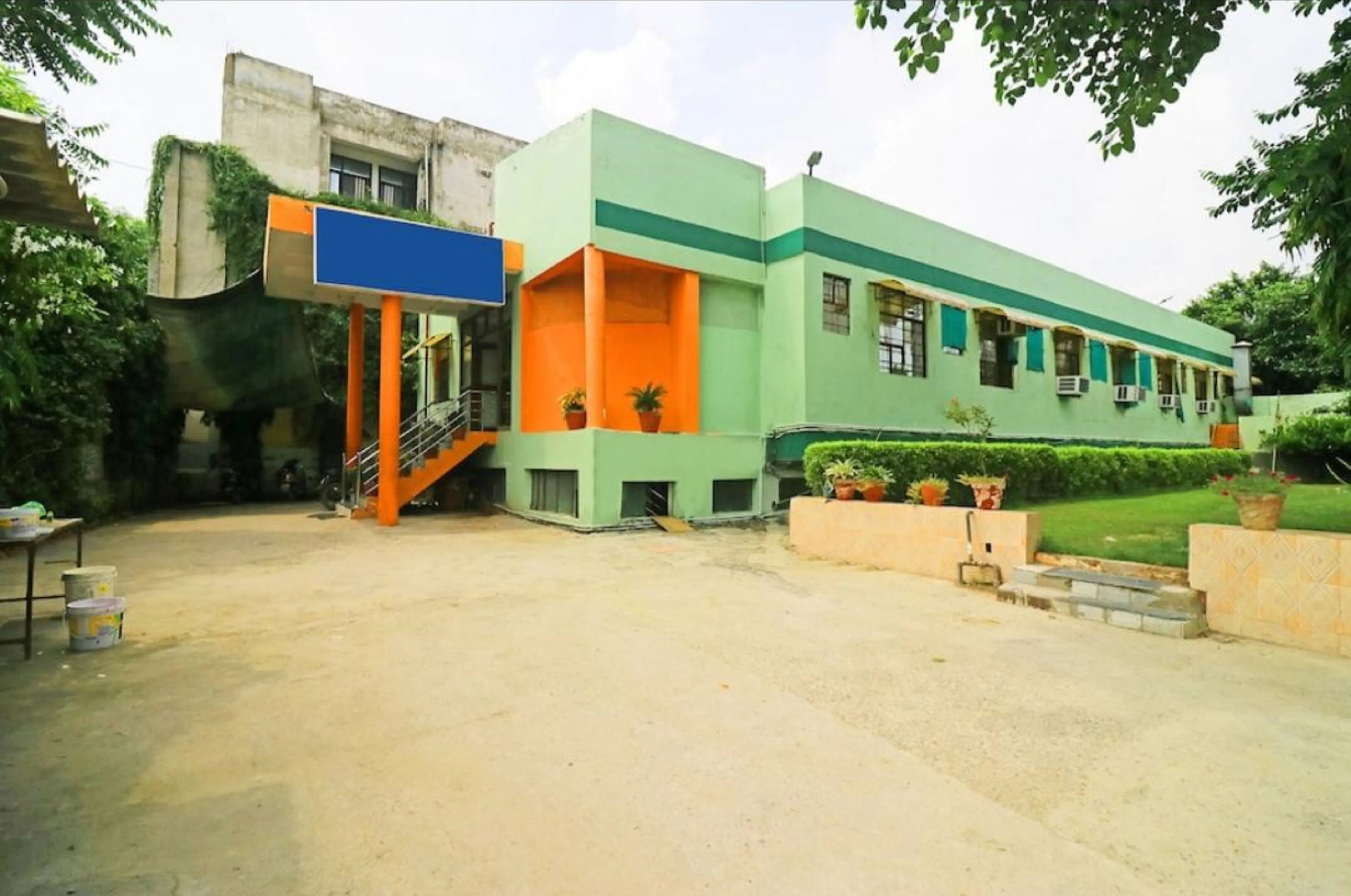 Brlux International Agra by Goroomgo