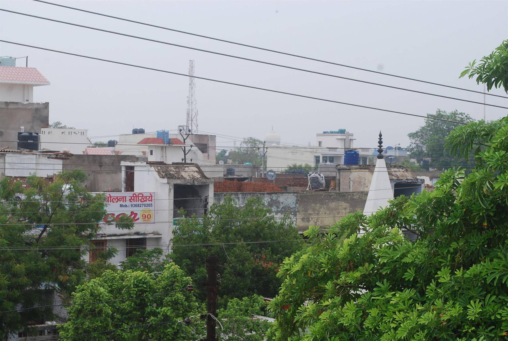 Hotel Gayatri Palace