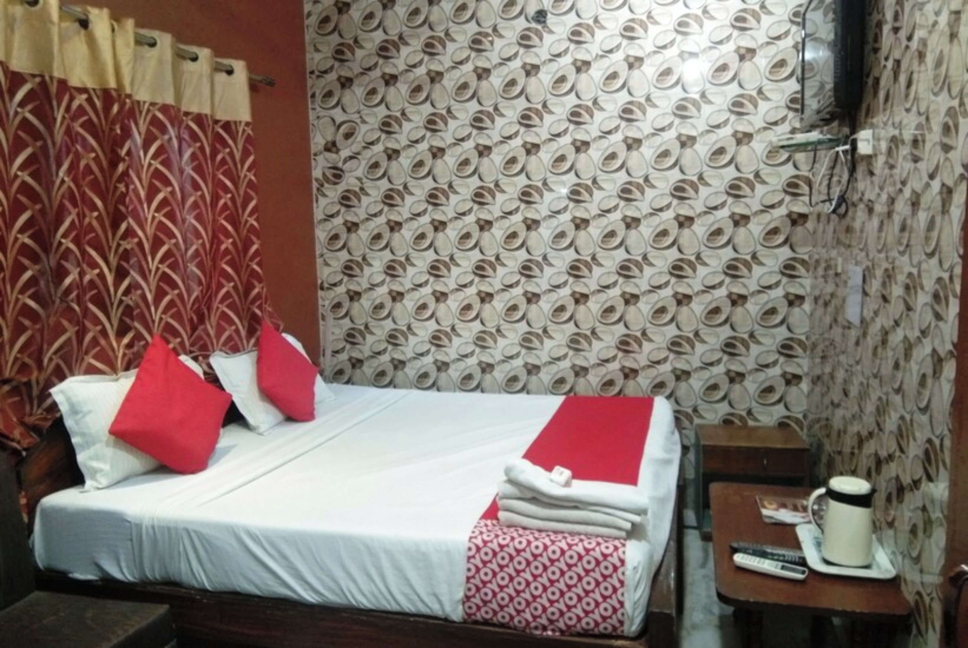 Goroomgo Rashmi Agra