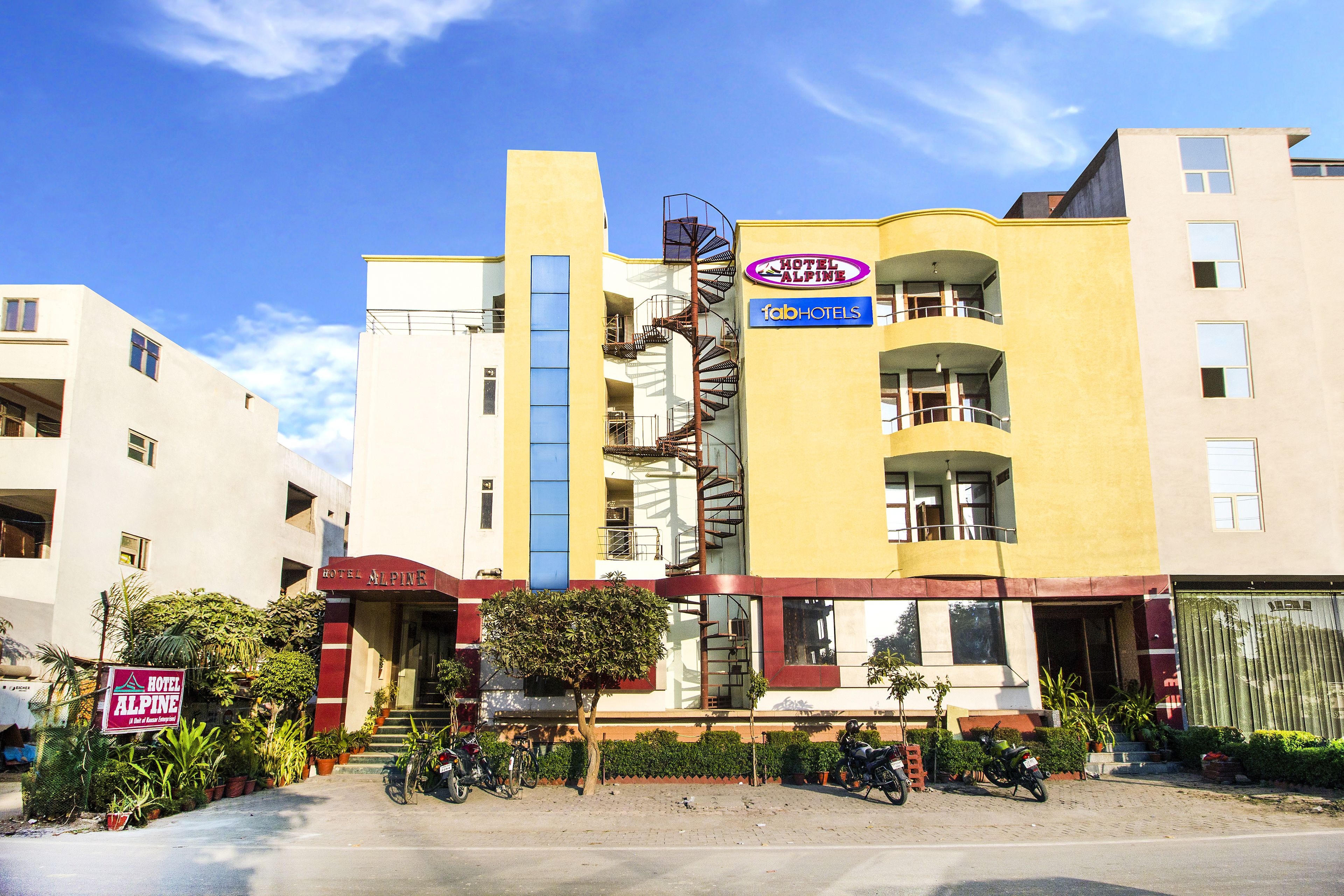 Hotel Alpine by FabHotels