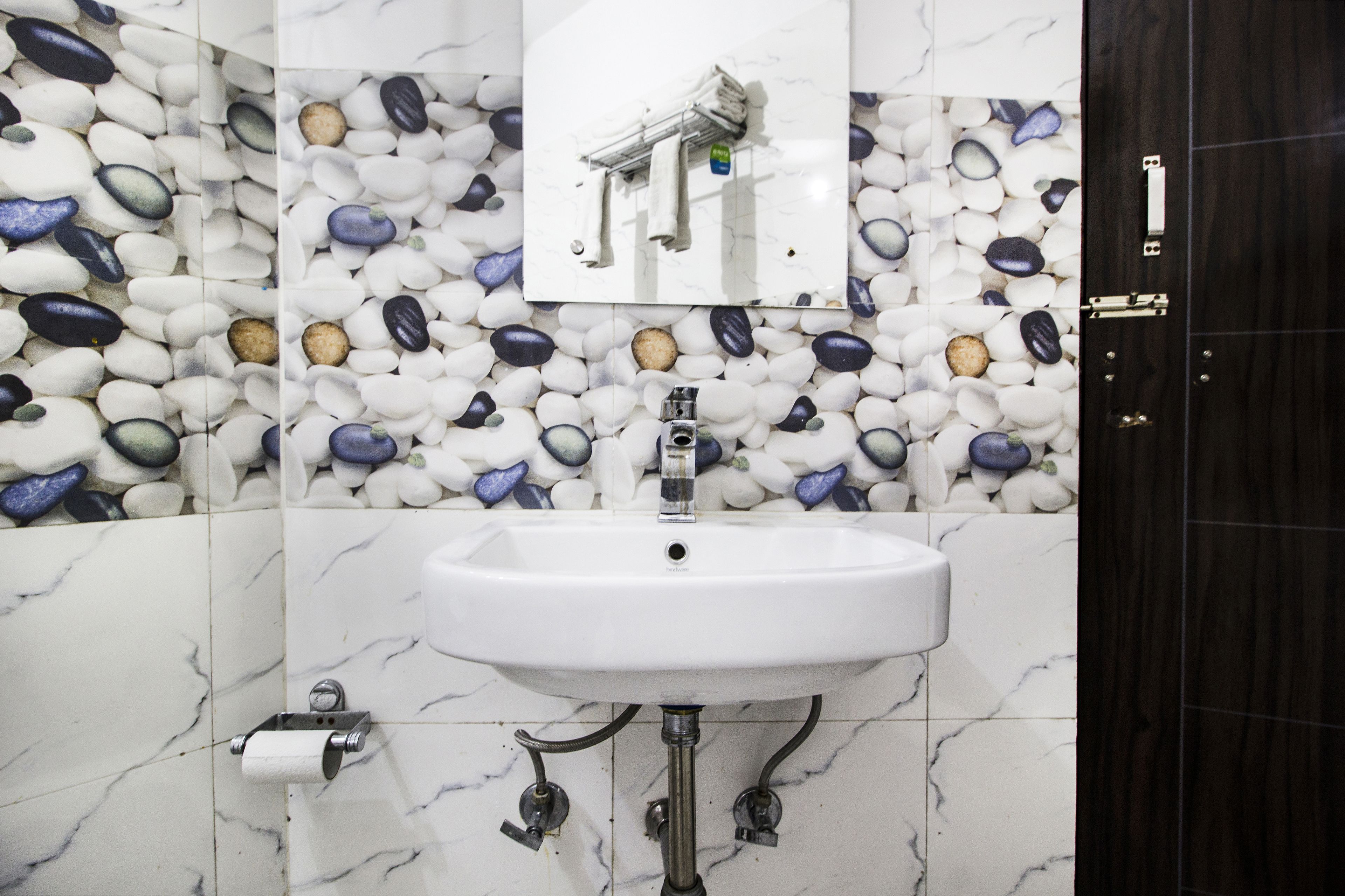 Hotel Alpine by FabHotels