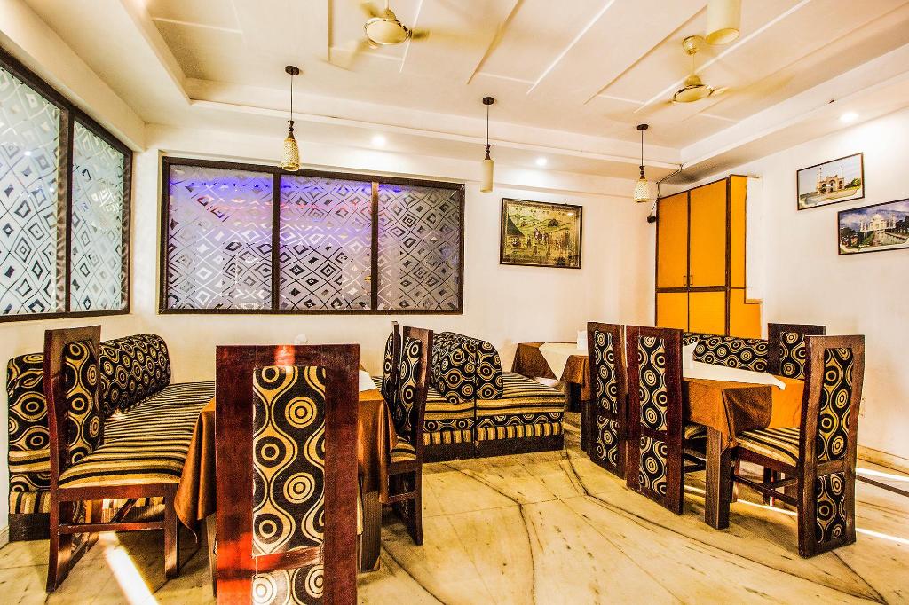 Hotel Alpine by FabHotels