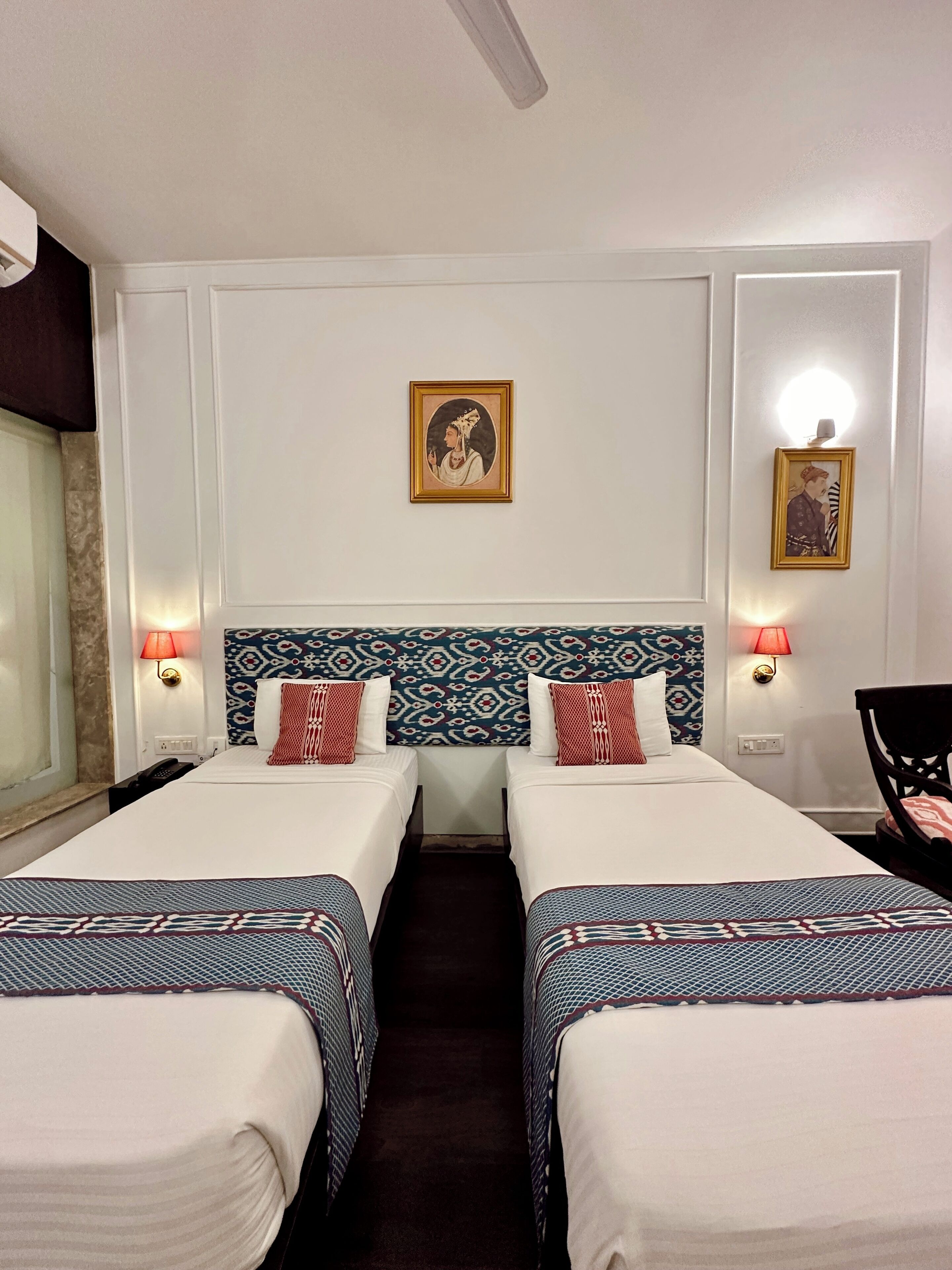 Hotel Atulyaa Taj