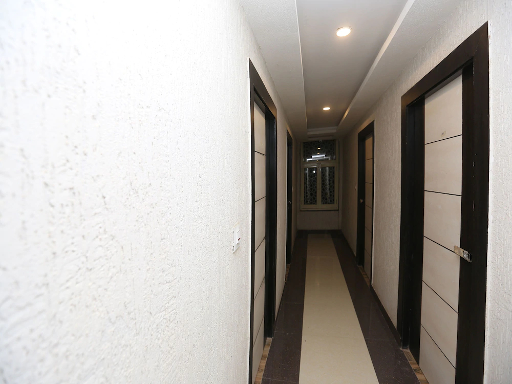 Hotel Glorify Stay By OYO Rooms