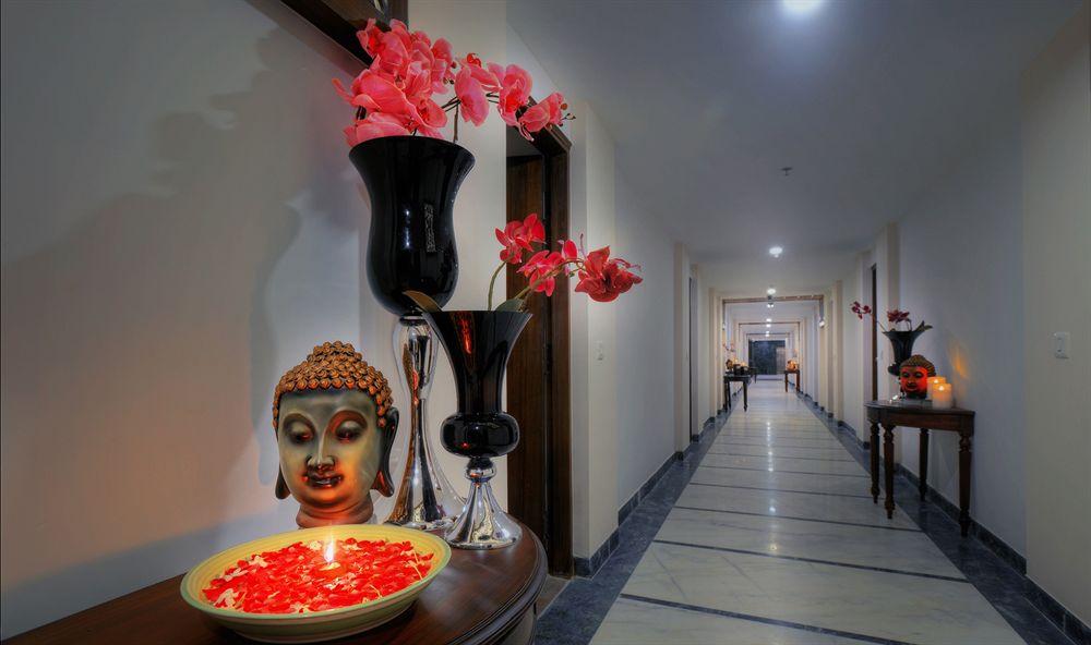 Royal Sarovar Portico Agra