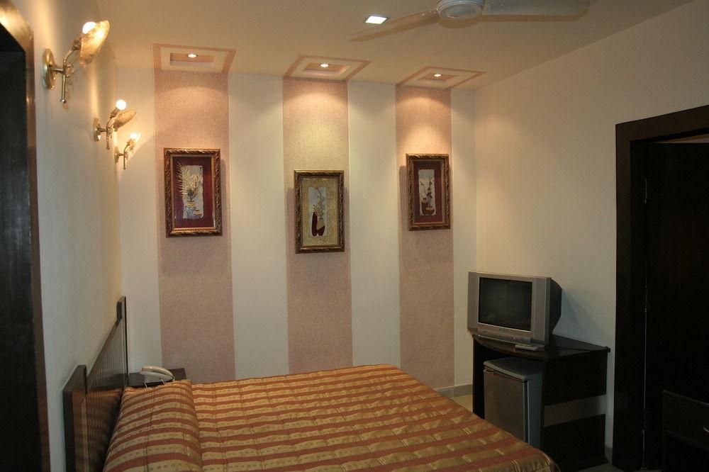 Royal Sarovar Portico Agra