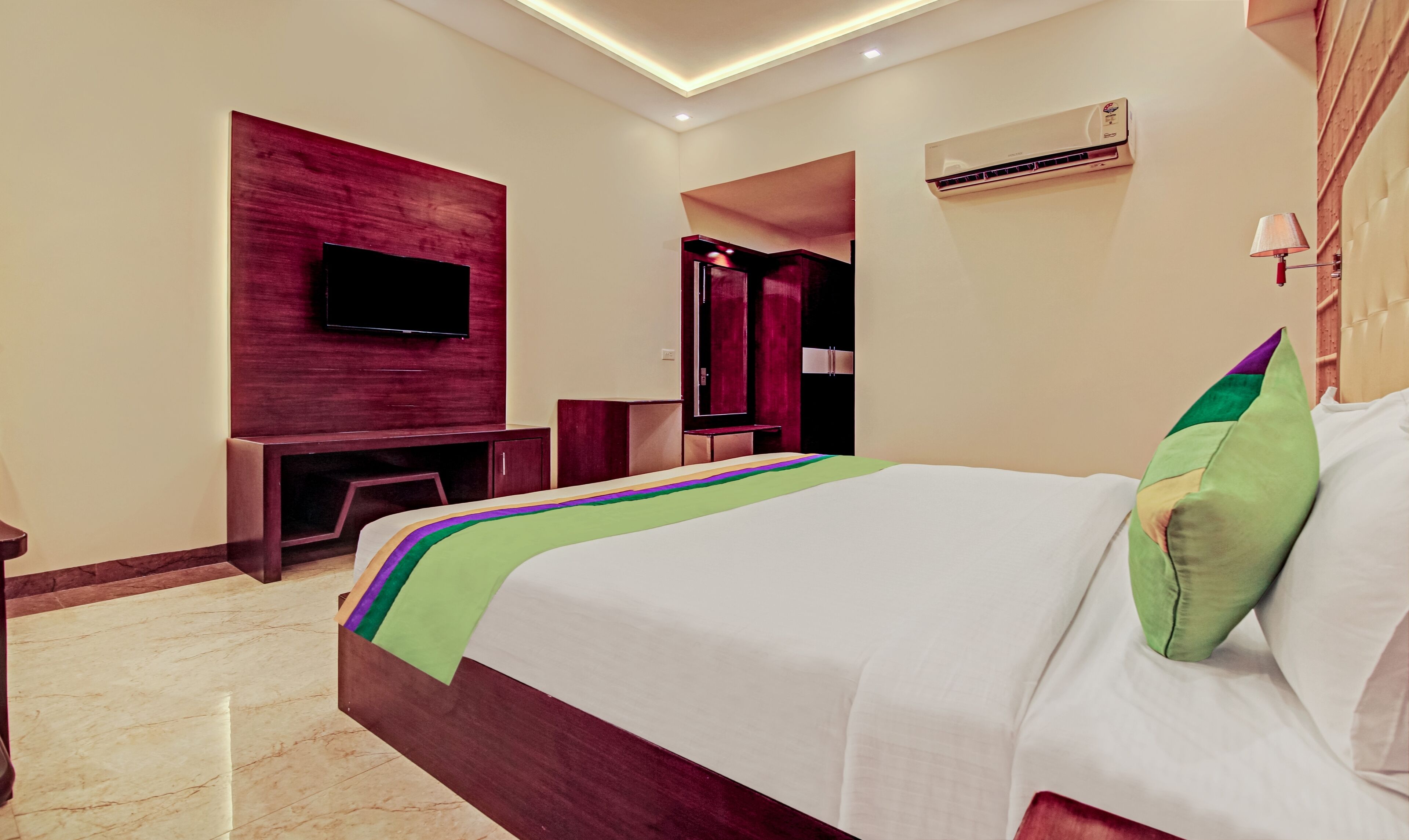 SG Grand by Treebo Hotels