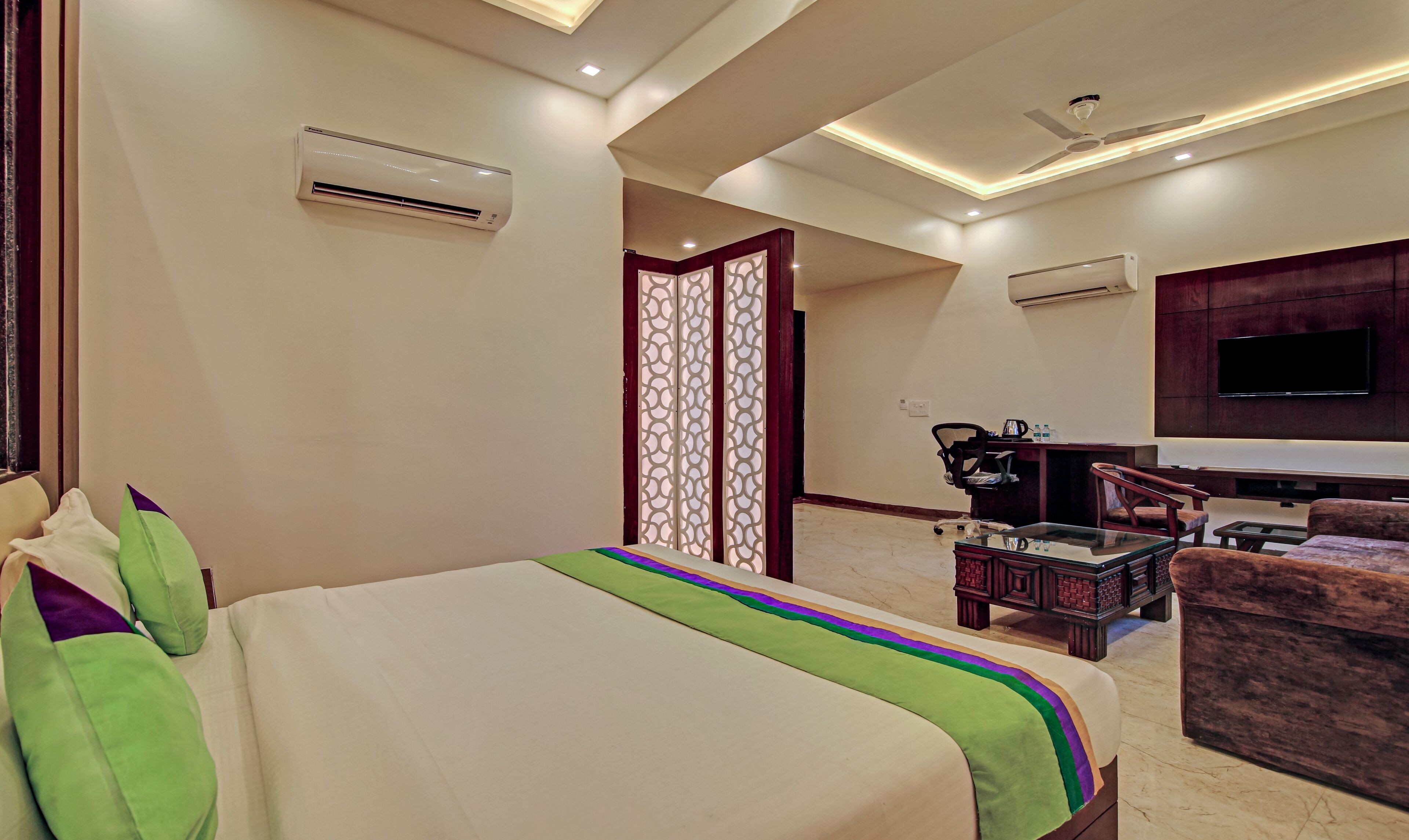 SG Grand by Treebo Hotels