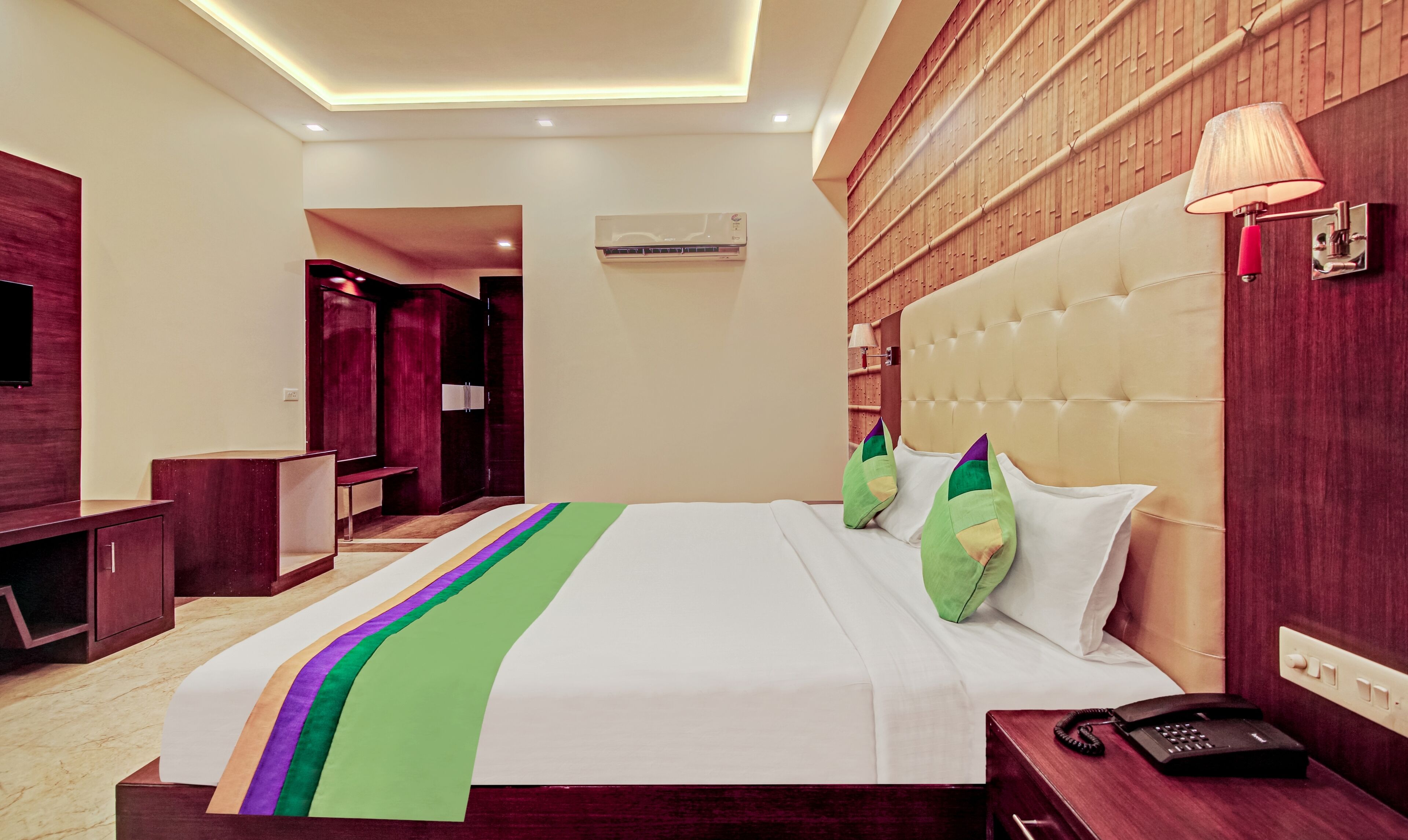 SG Grand by Treebo Hotels