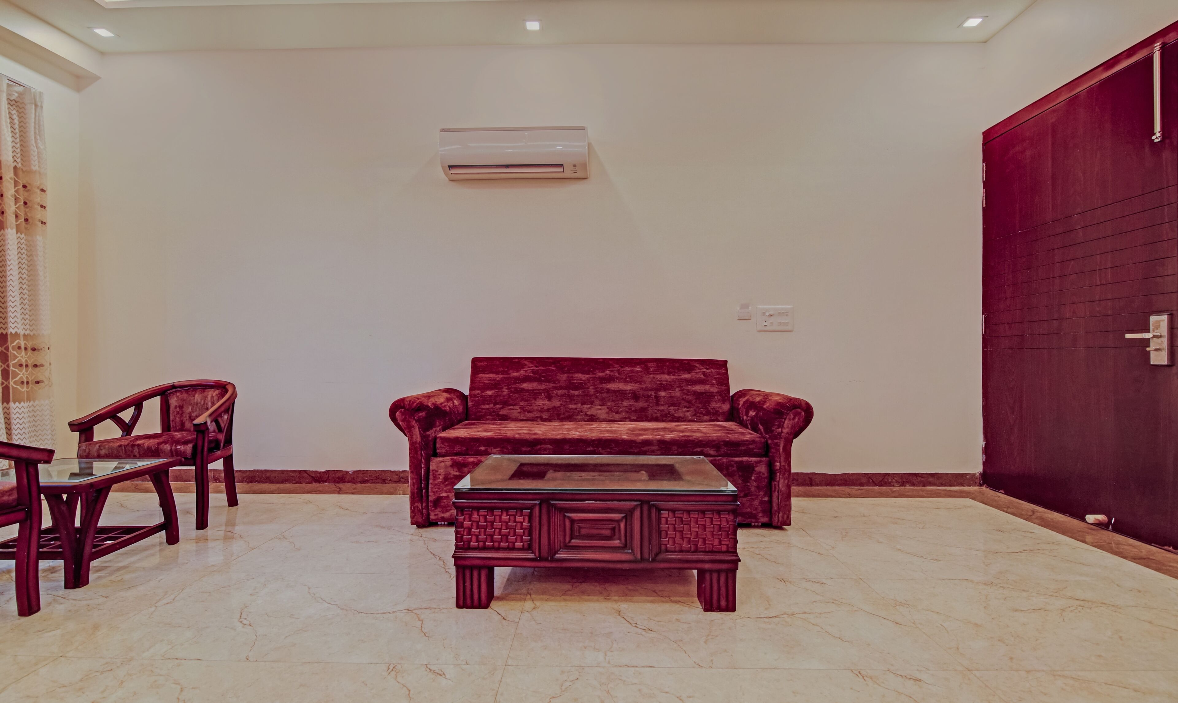 Swess Grand by Treeebo