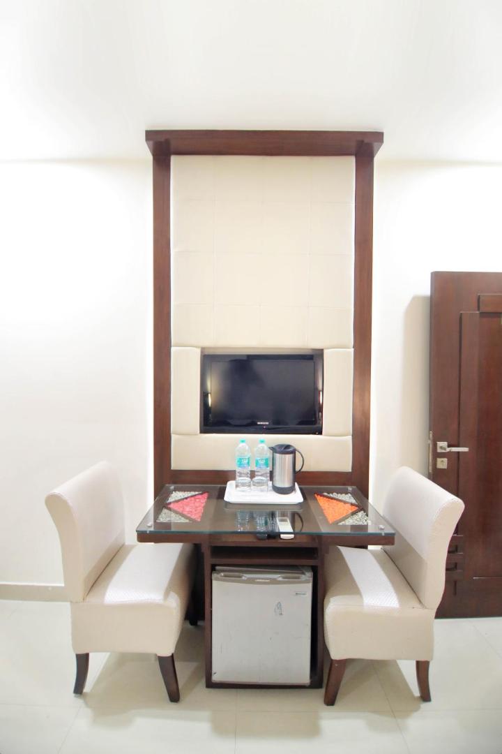 Taj Inn Hotel