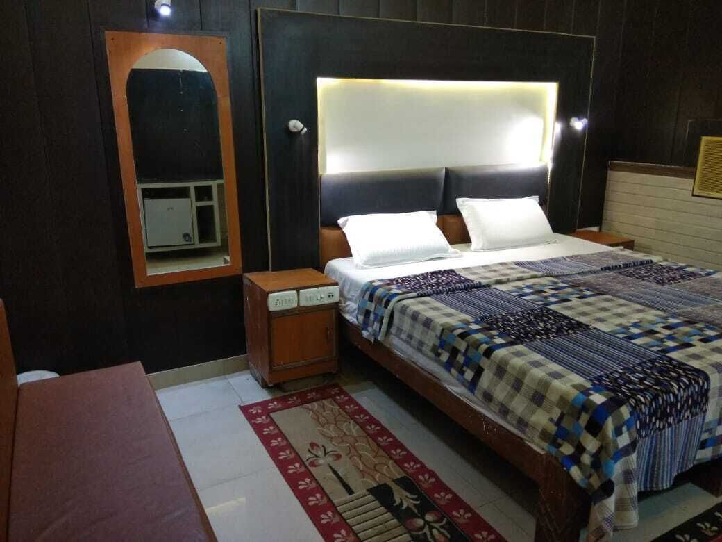 Zigzag Hostel
