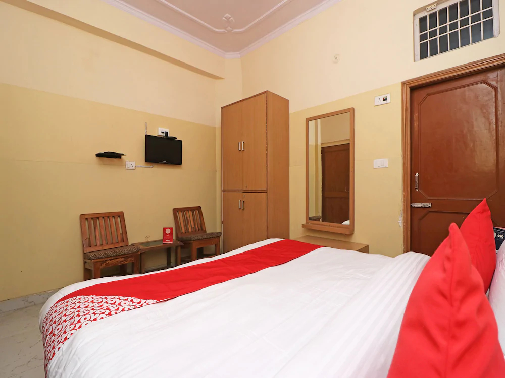 Akbar Guest House By OYO Rooms