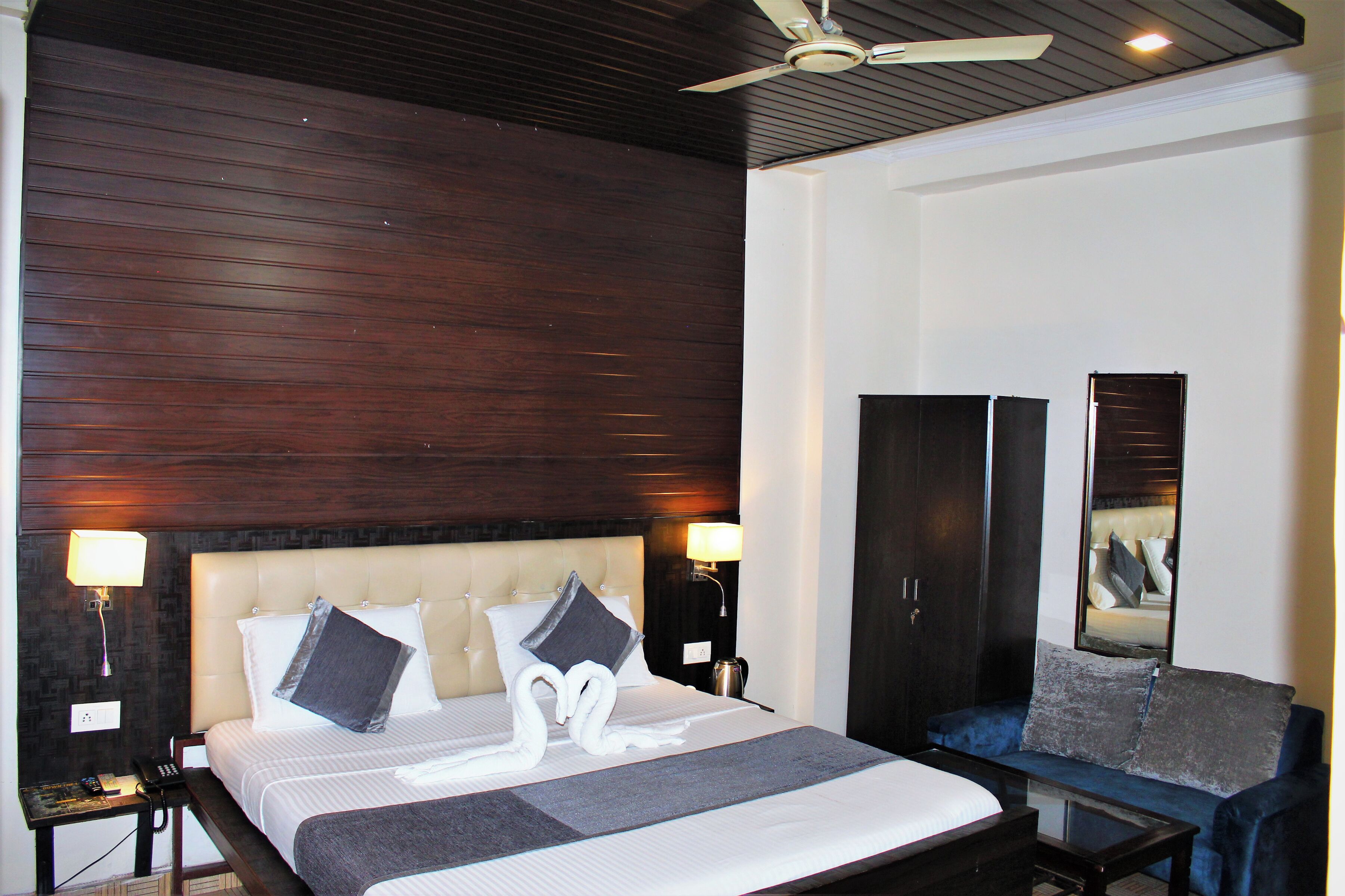 Goroomgo Krishna Residency Bareilly