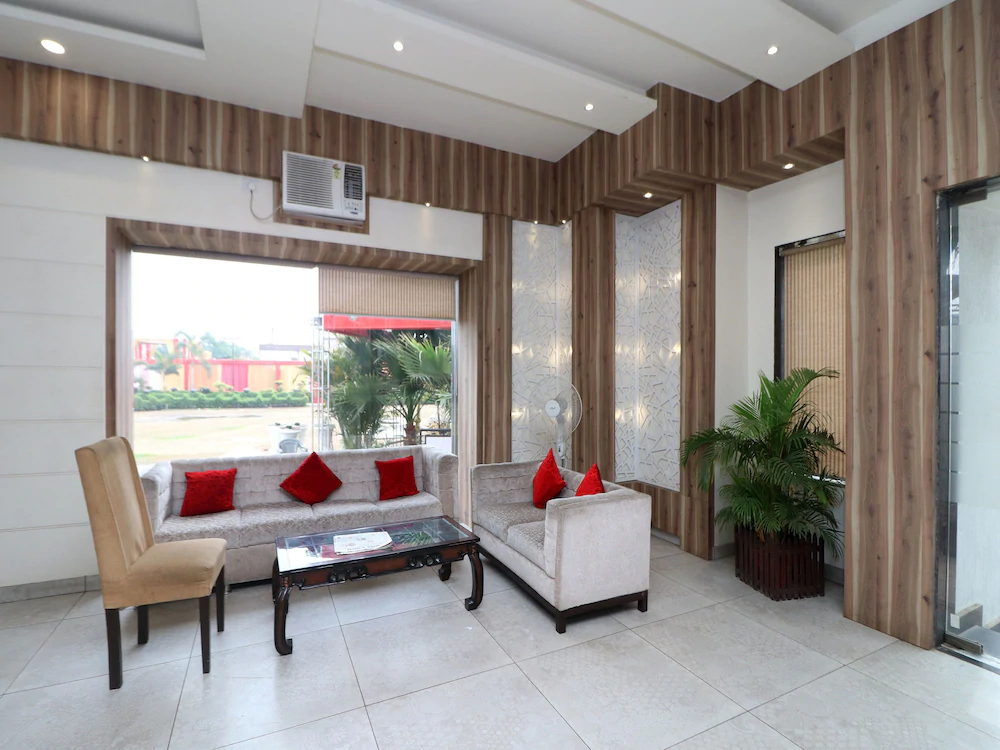 Sparsh Hotel And Resort by OYO Rooms