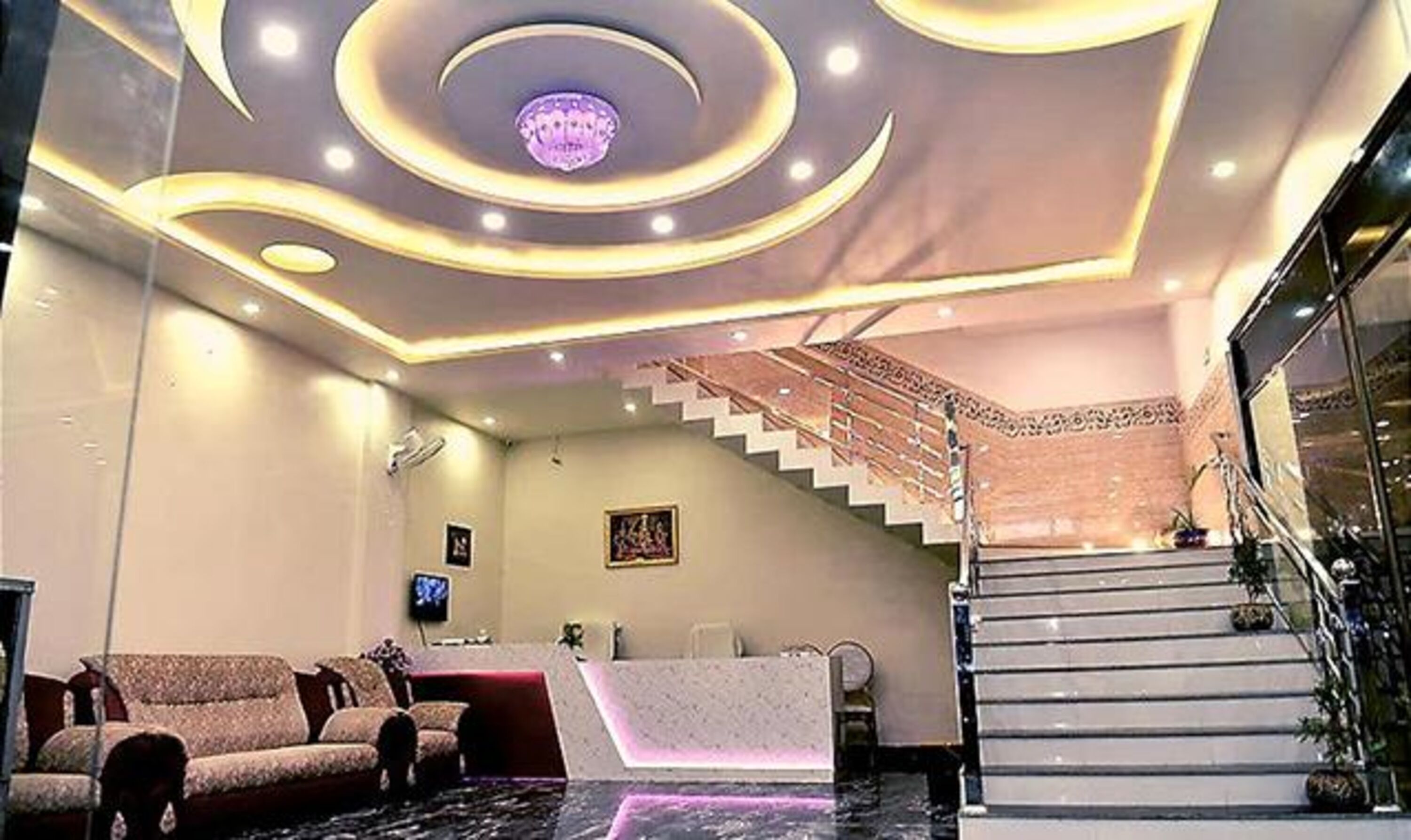 Elegance by Fabhotel