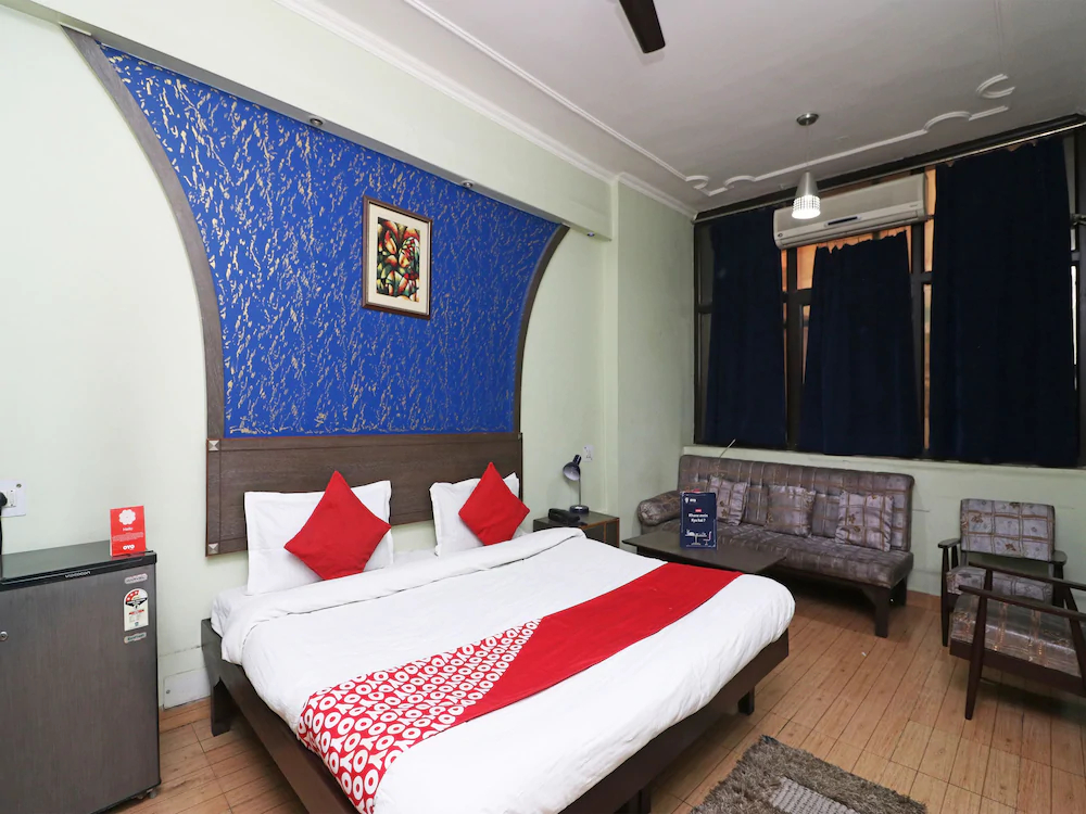 Hotel Samrat By OYO Rooms