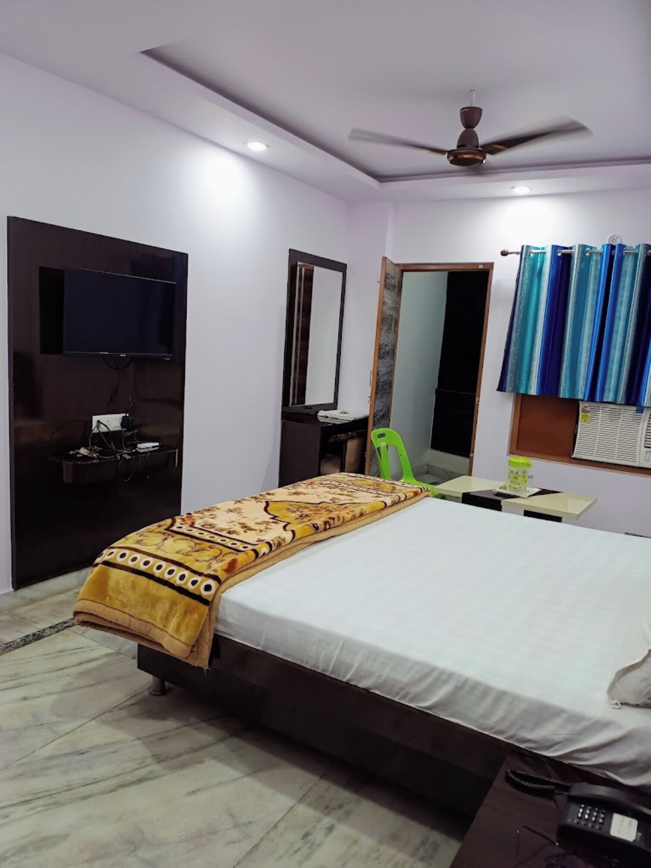 Hotel Pink Paradise Gorakhpur