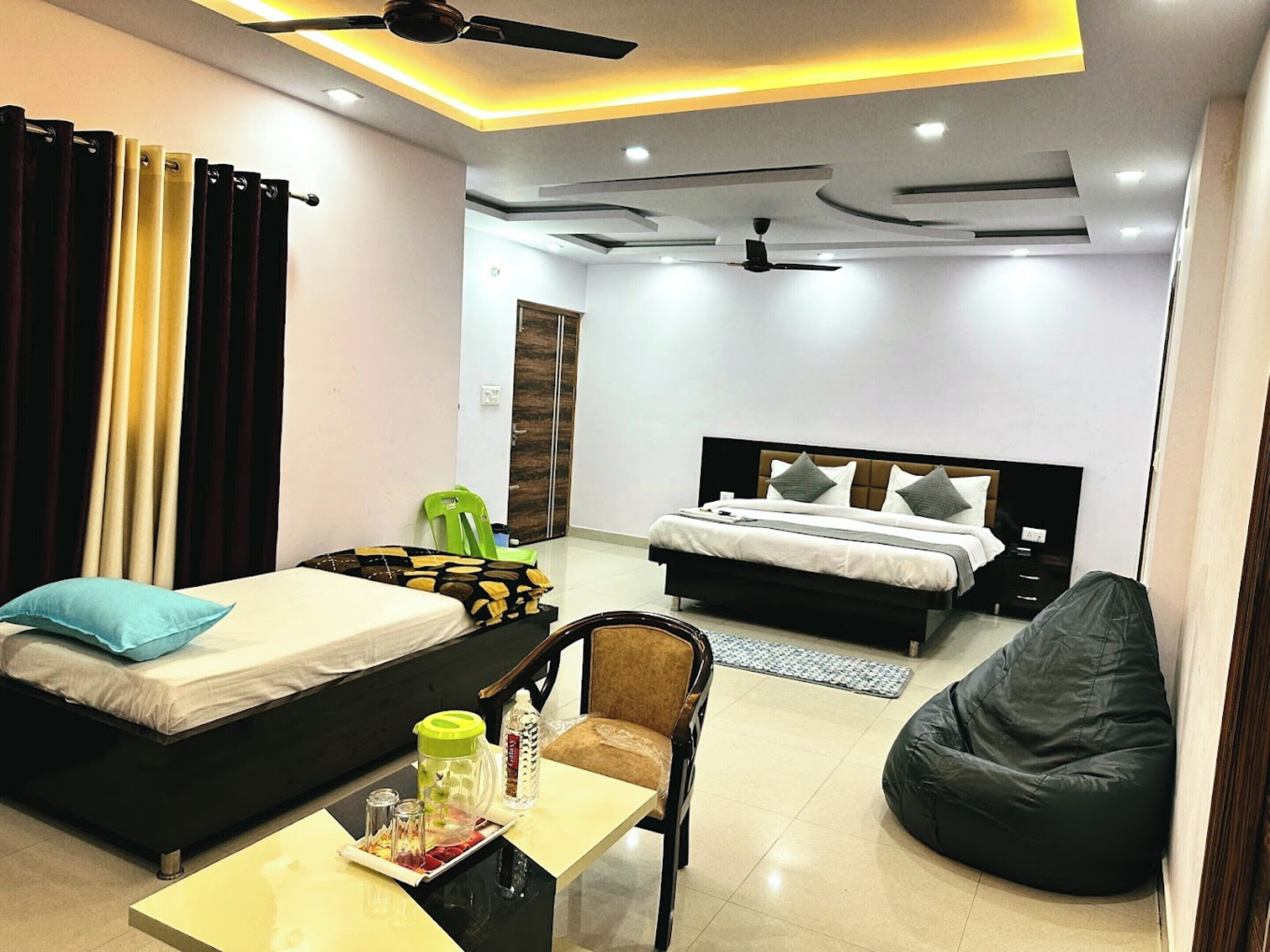Hotel Pink Paradise Gorakhpur