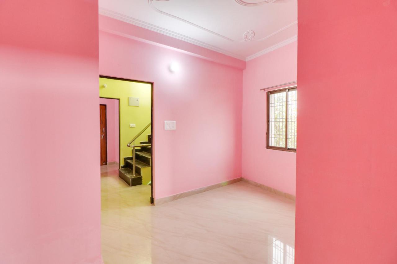 Shri Hari Residency by OYO Rooms