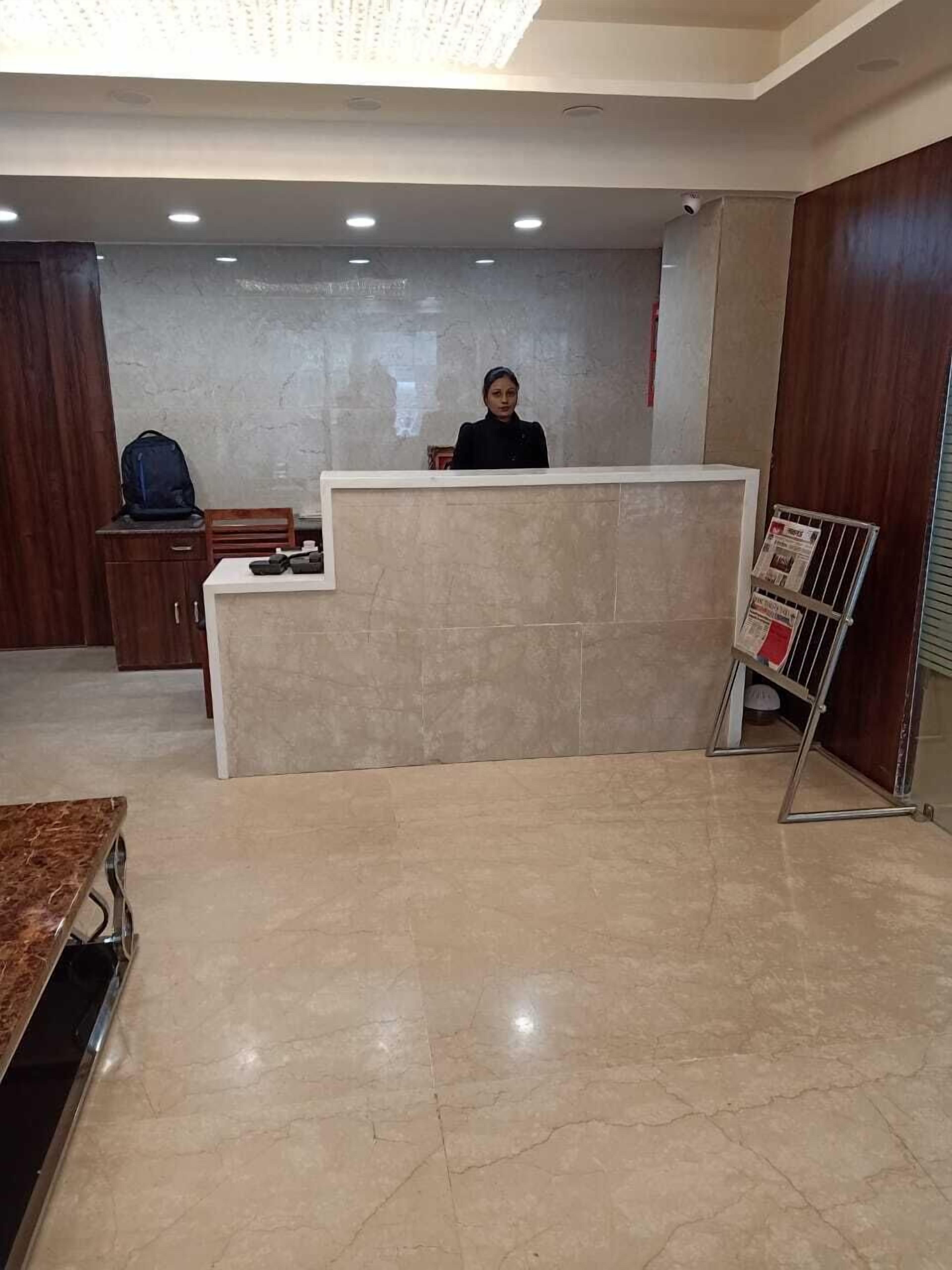 Clarks Collection Lucknow Gomti Nagar