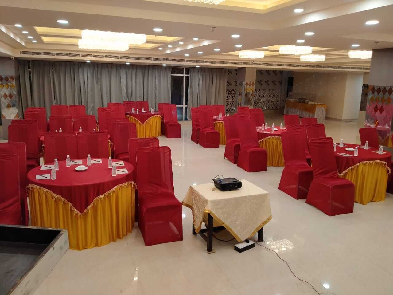 Clarks Collection Lucknow Gomti Nagar