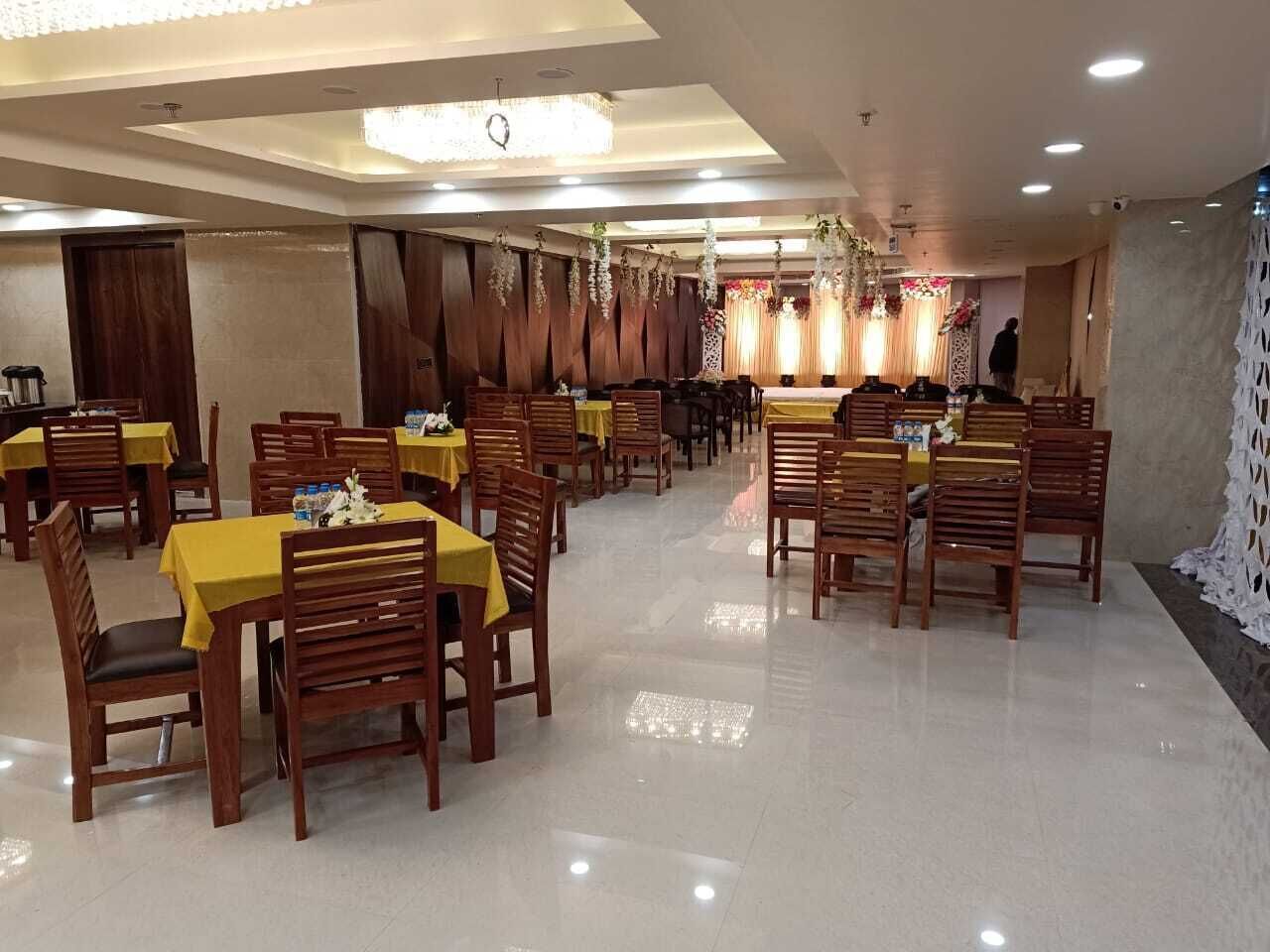 Clarks Collection Lucknow Gomti Nagar